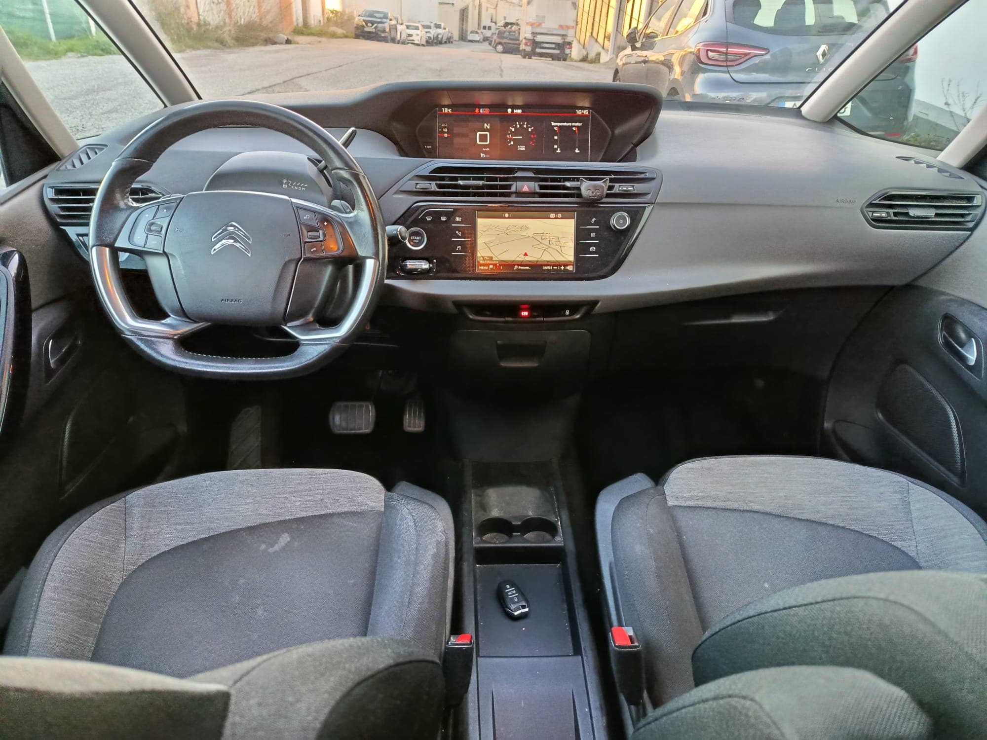 Citroën C4 Grand Picasso · 7 Lugares · Ano 2018 — imagem 21