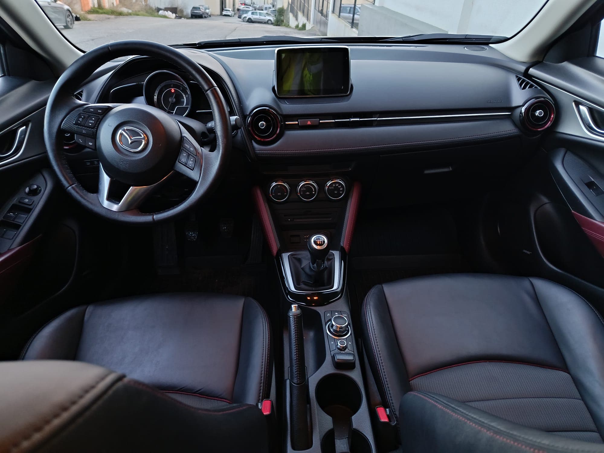 Mazda CX-3 · Ano 2016 — imagem 17
