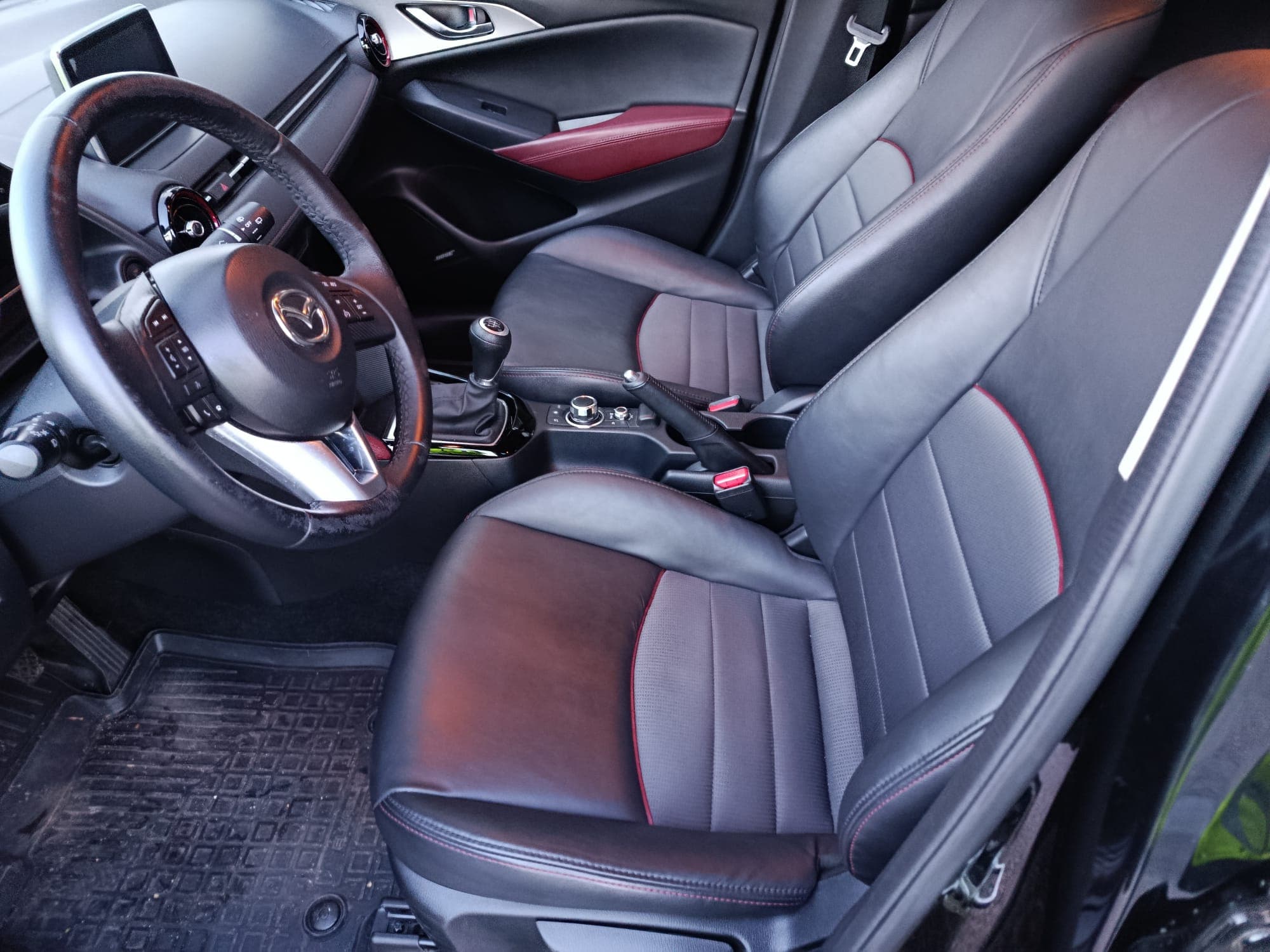 Mazda CX-3 · Ano 2016 — imagem 11