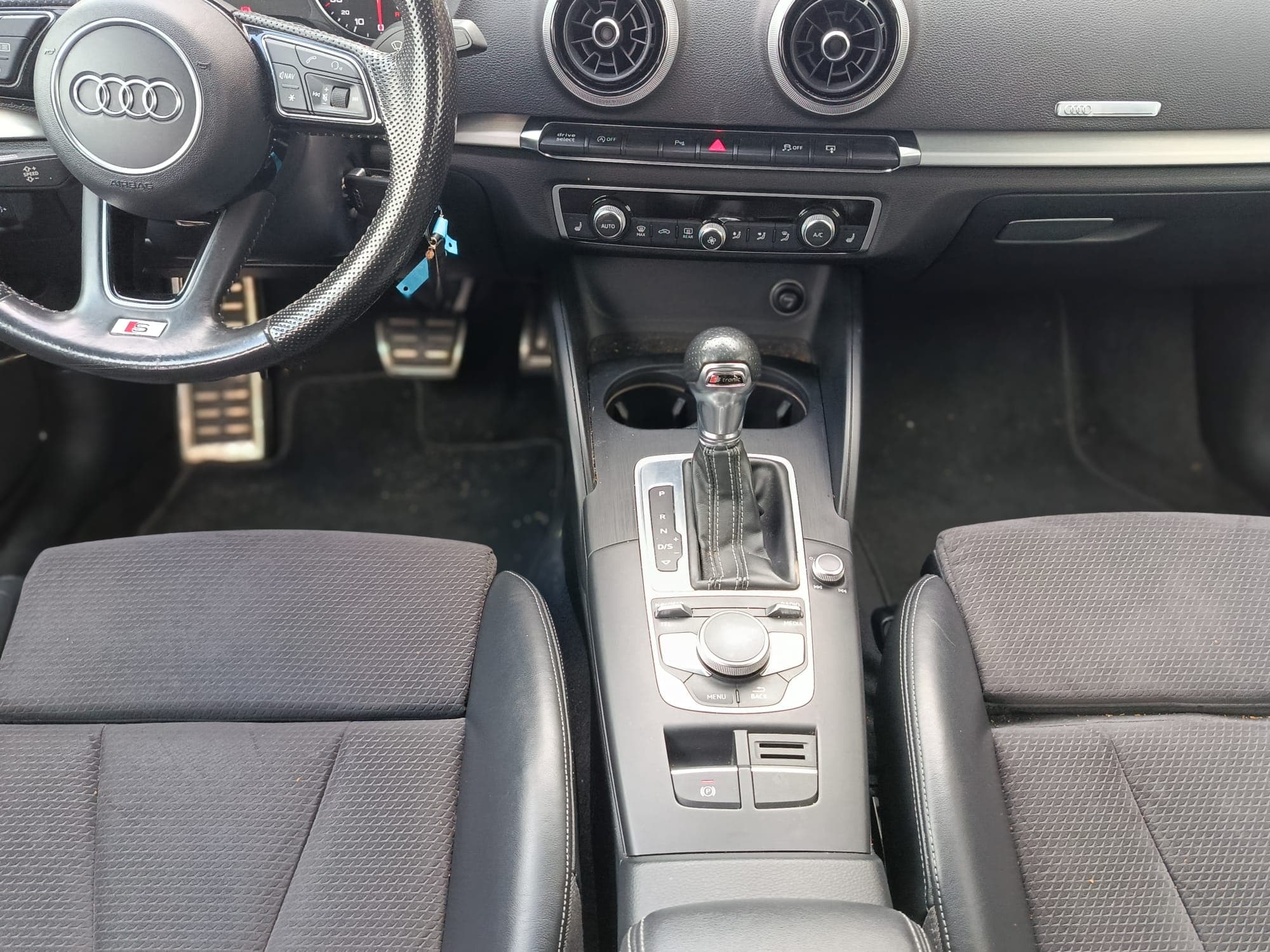 Audi A3 Sportback · Ano 2017 — image 16