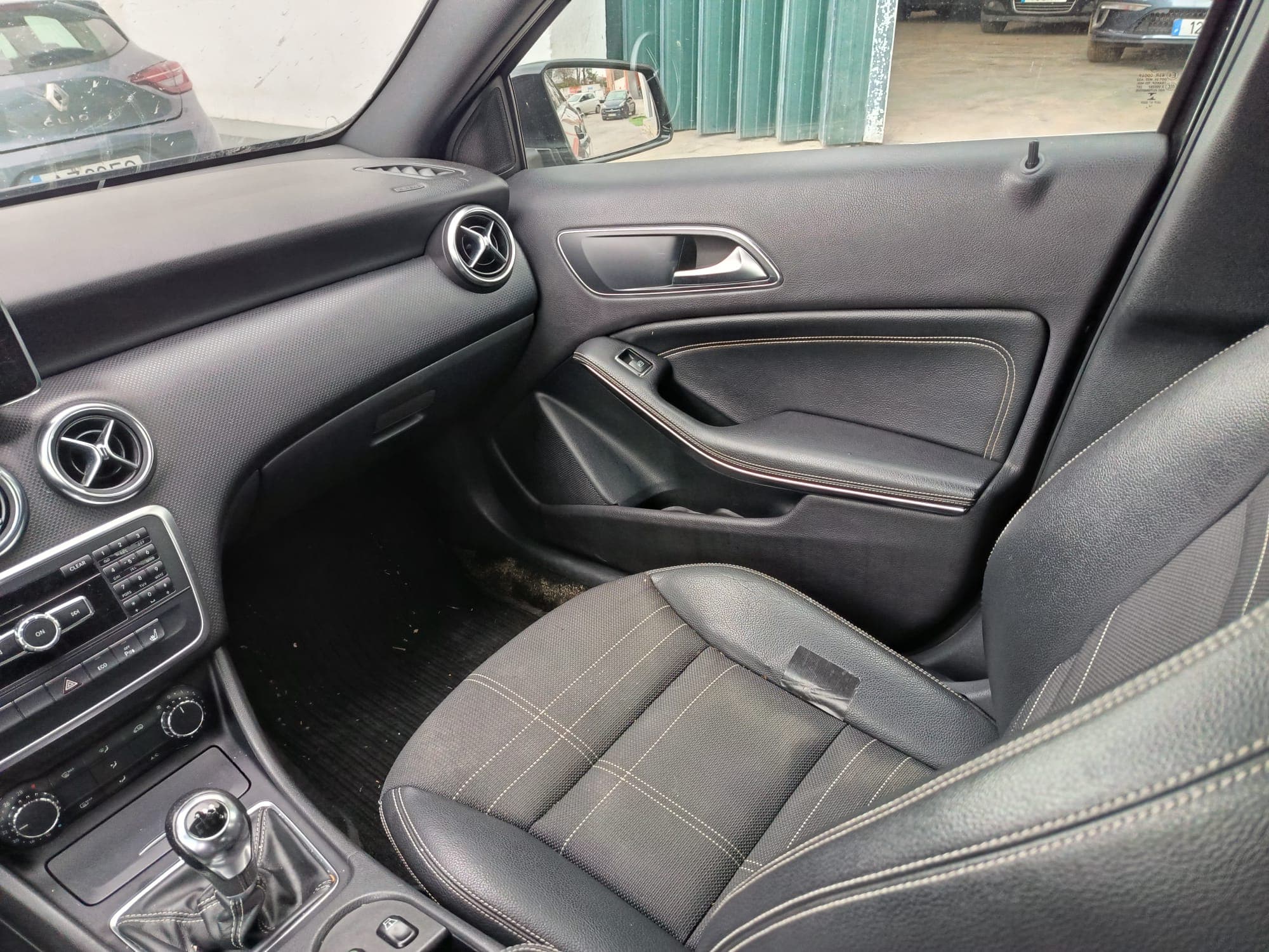 Mercedes-Benz A 180 · Ano 2013 — imagem 21