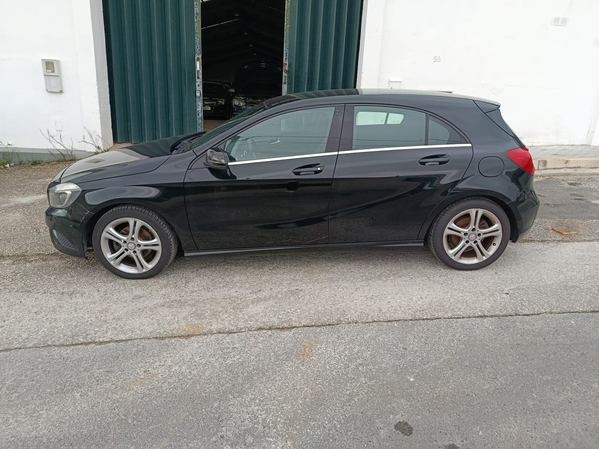 Mercedes-Benz A 180 · Ano 2013 — imagem 5