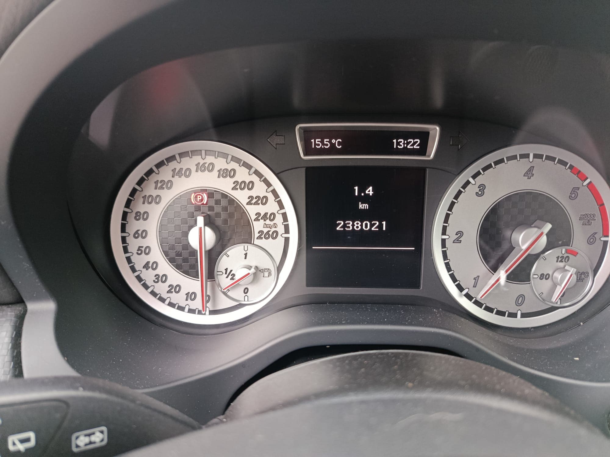 Mercedes-Benz A 180 · Ano 2013 — imagem 22