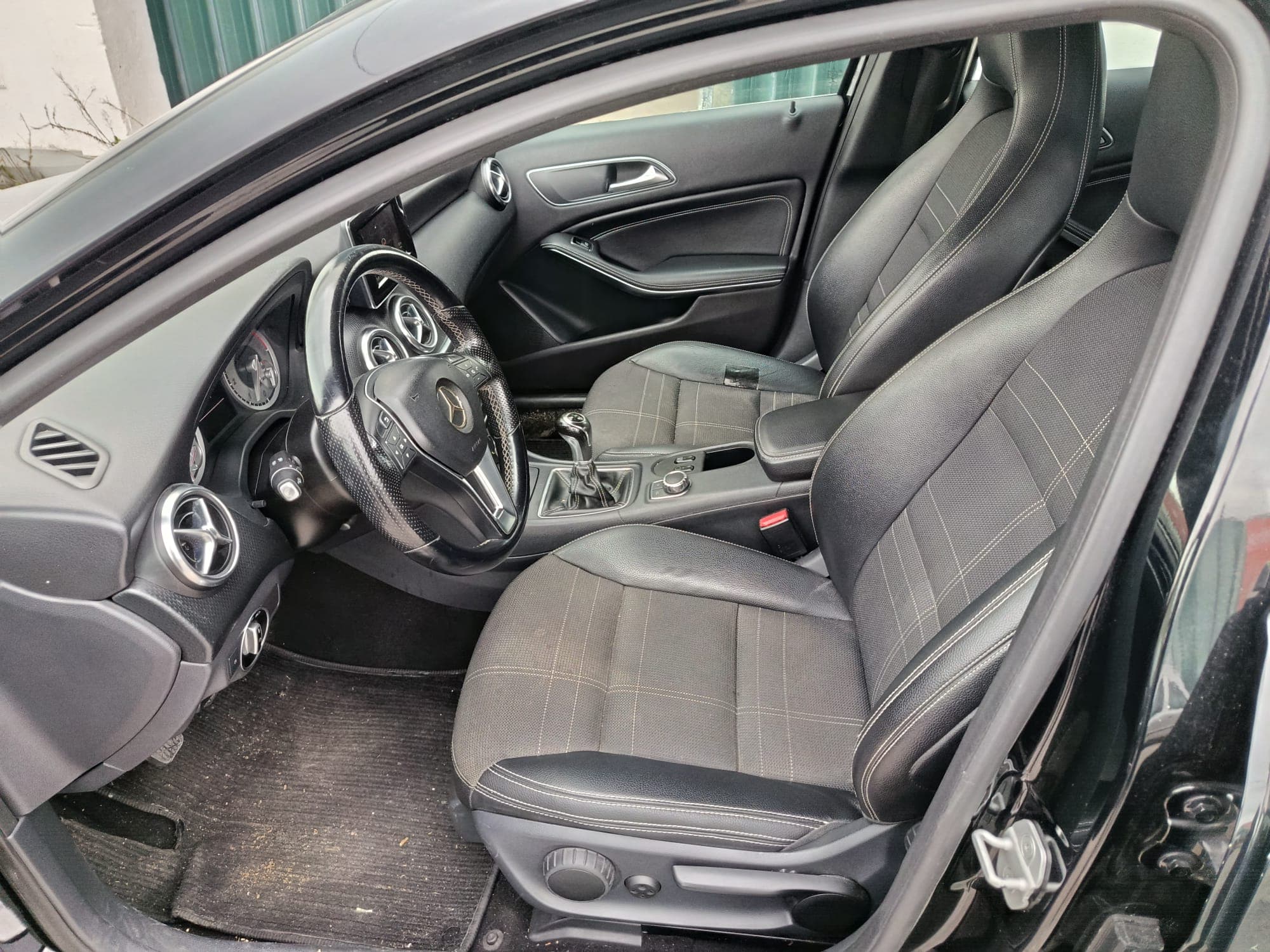 Mercedes-Benz A 180 · Ano 2013 — imagem 17