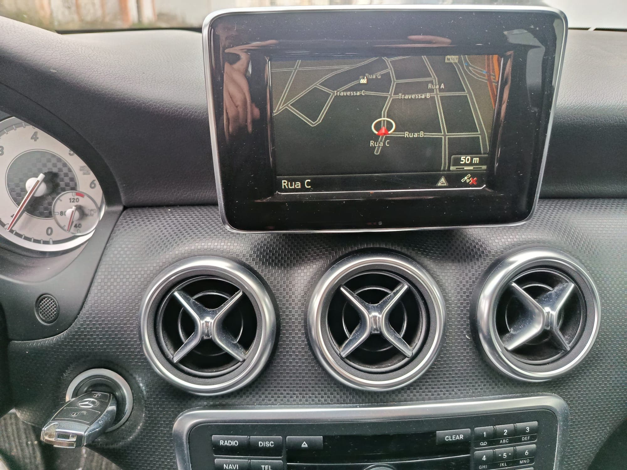 Mercedes-Benz A 180 · Ano 2013 — imagem 16