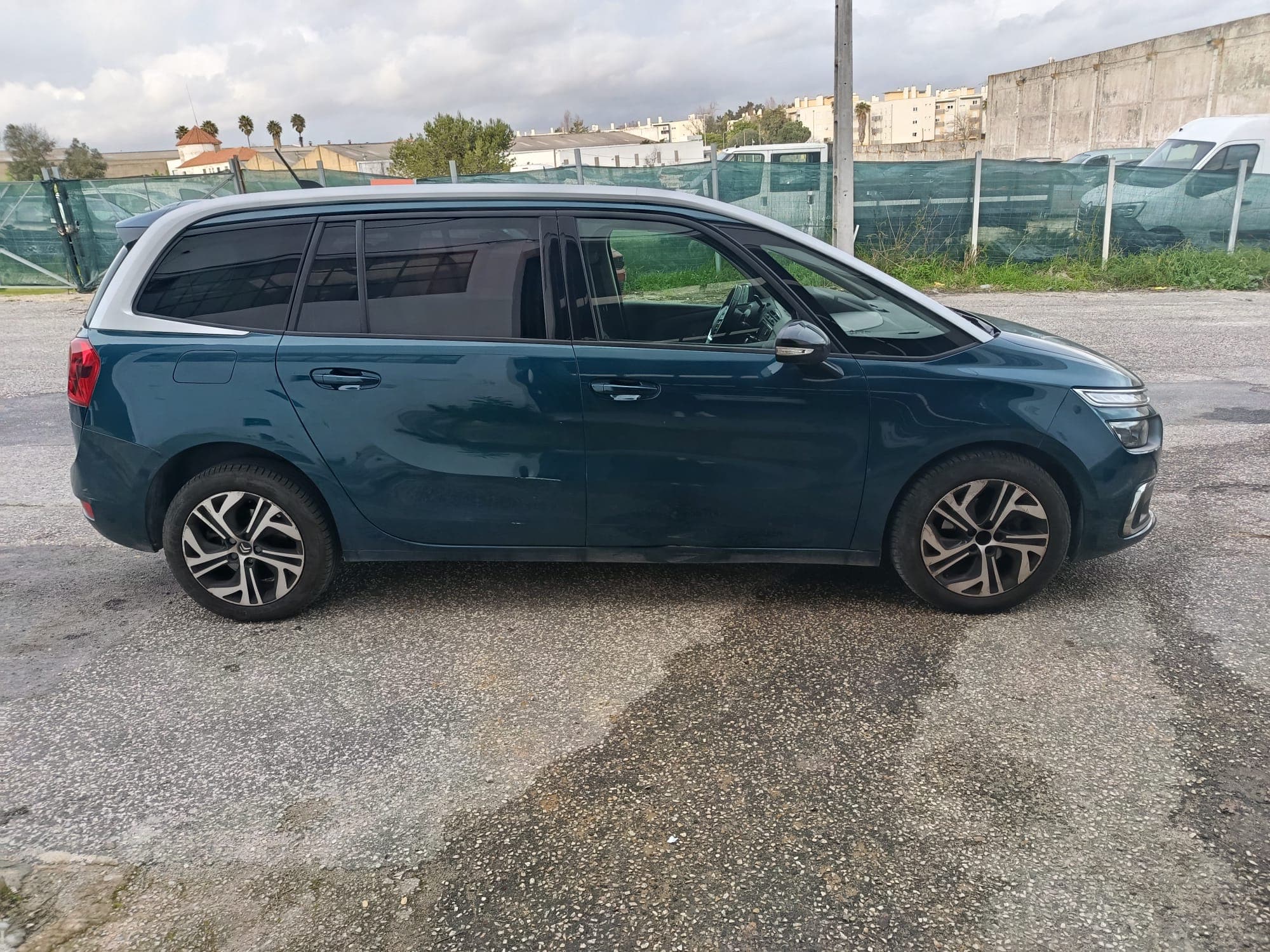 Citroën Grand C4 Spacetourer · 7 Lugares · Ano 2021 — image 5