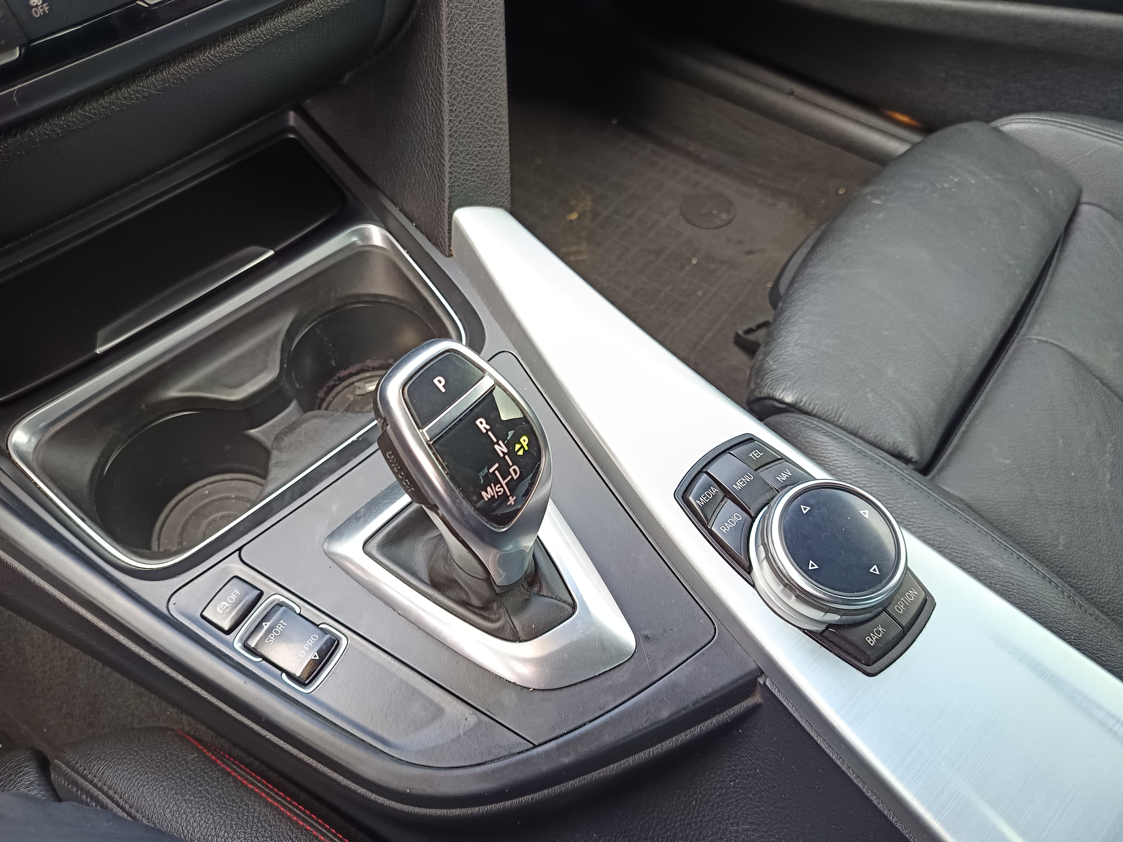 BMW 420 d · Ano 2013 — imagem 35