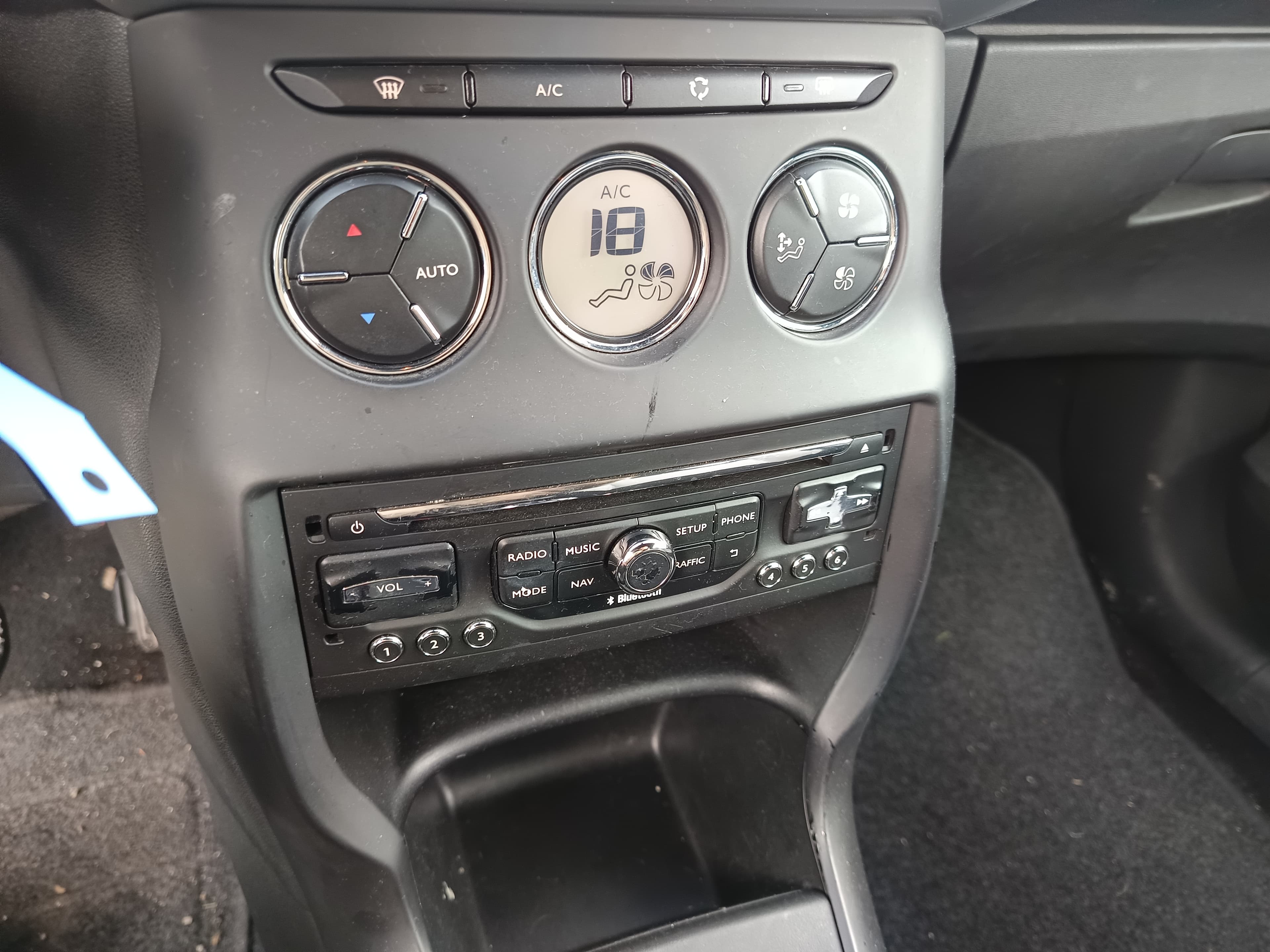 Citroën DS3 · Ano 2013 — imagem 34
