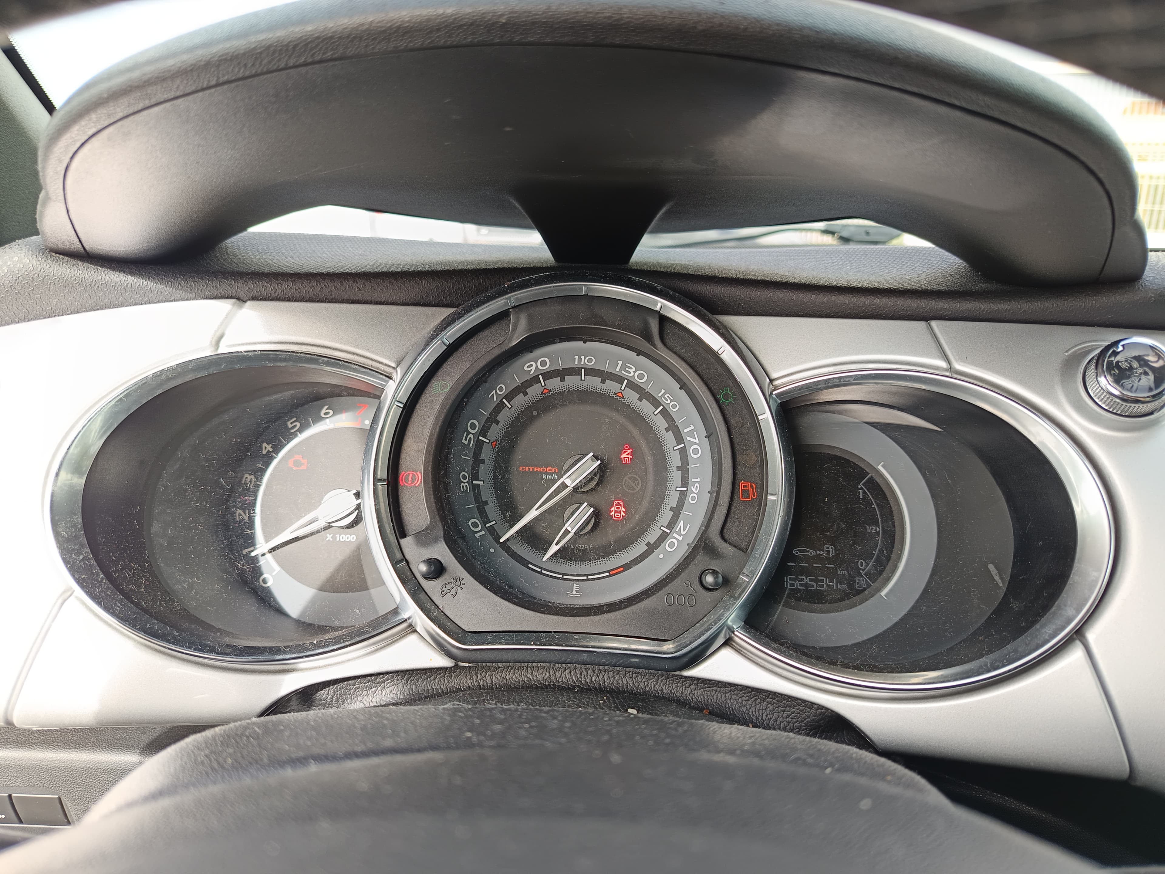 Citroën DS3 · Ano 2013 — imagem 36