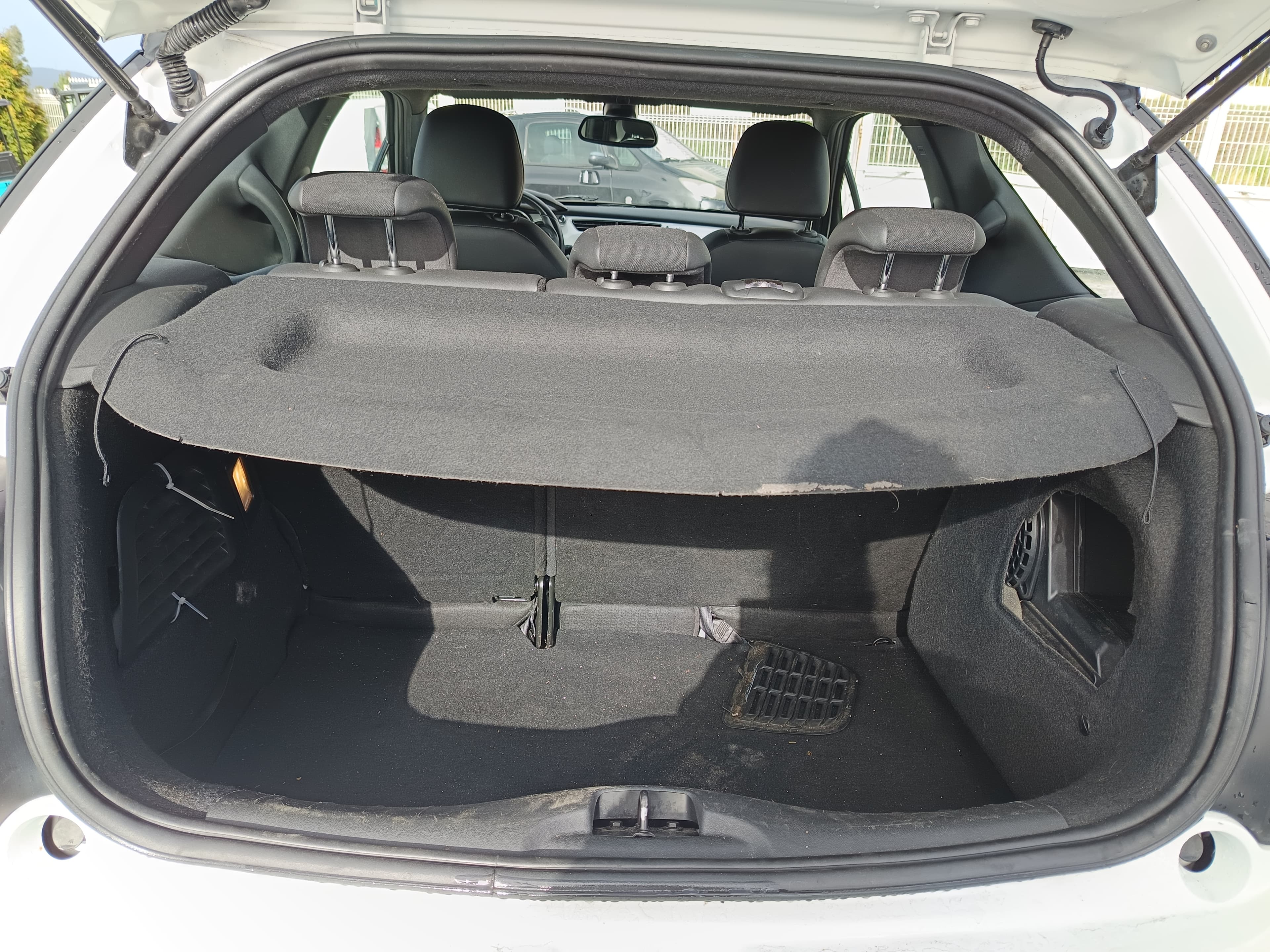 Citroën DS3 · Ano 2013 — imagem 19