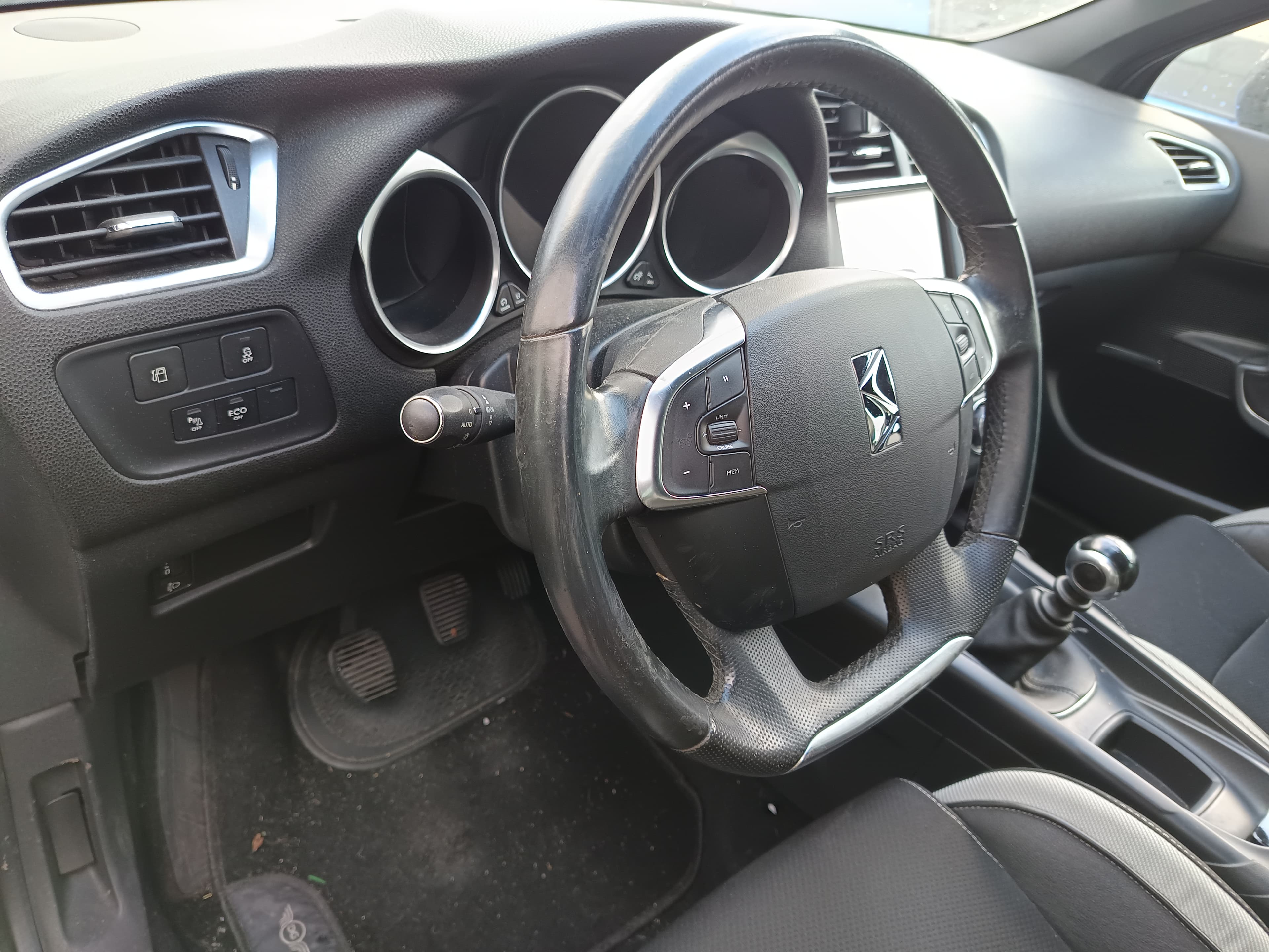 Citroën DS4 · Ano 2015 — imagem 38