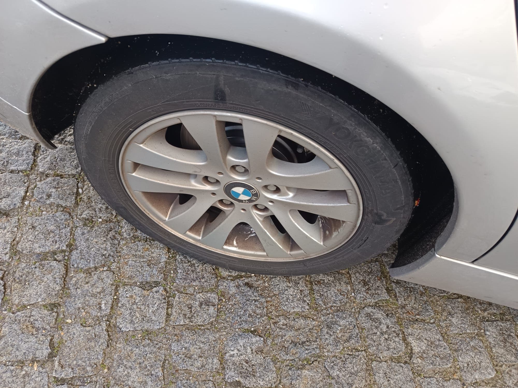 BMW 320 d · Ano 2006 — image 12