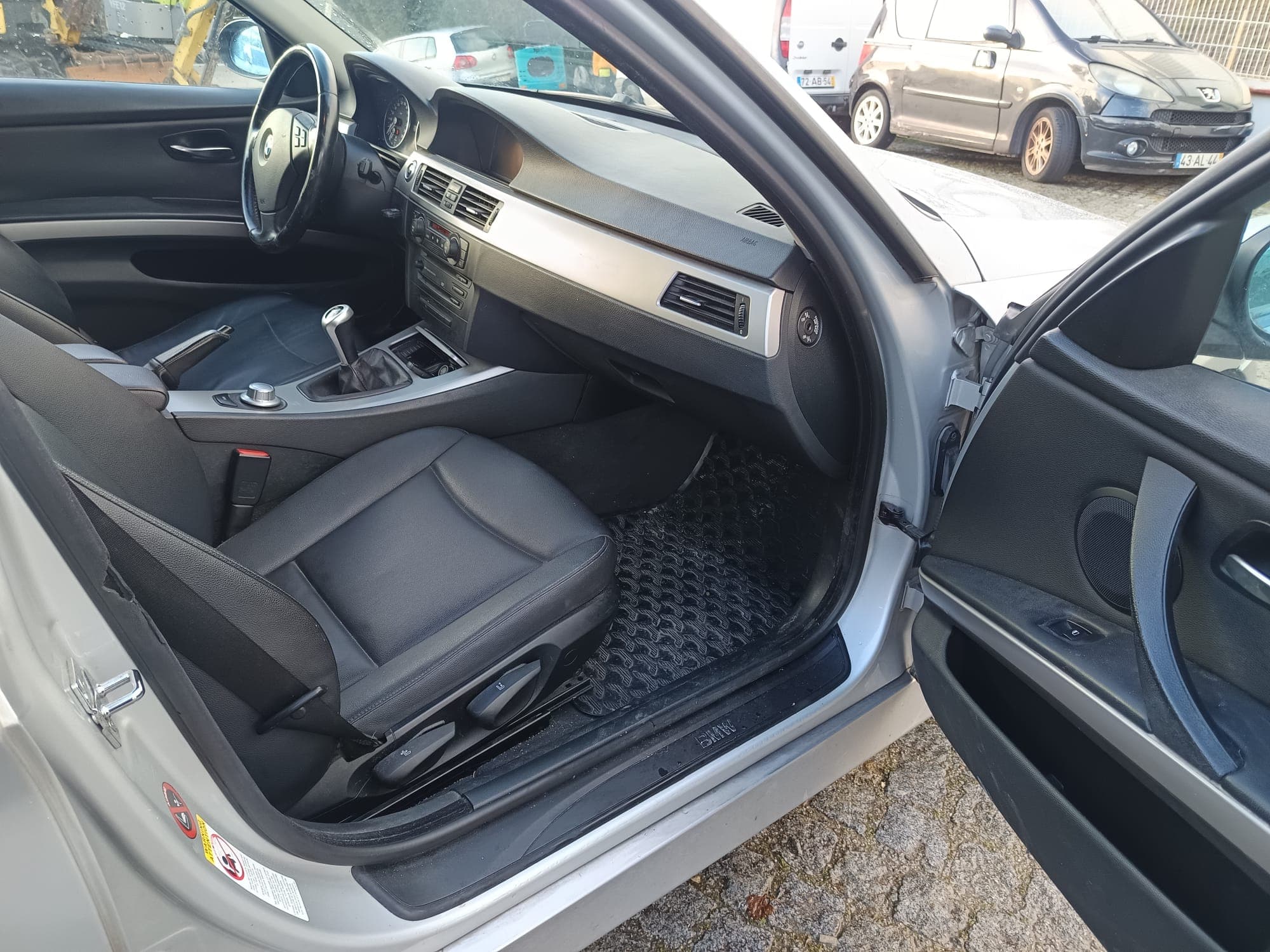 BMW 320 d · Ano 2006 — image 23