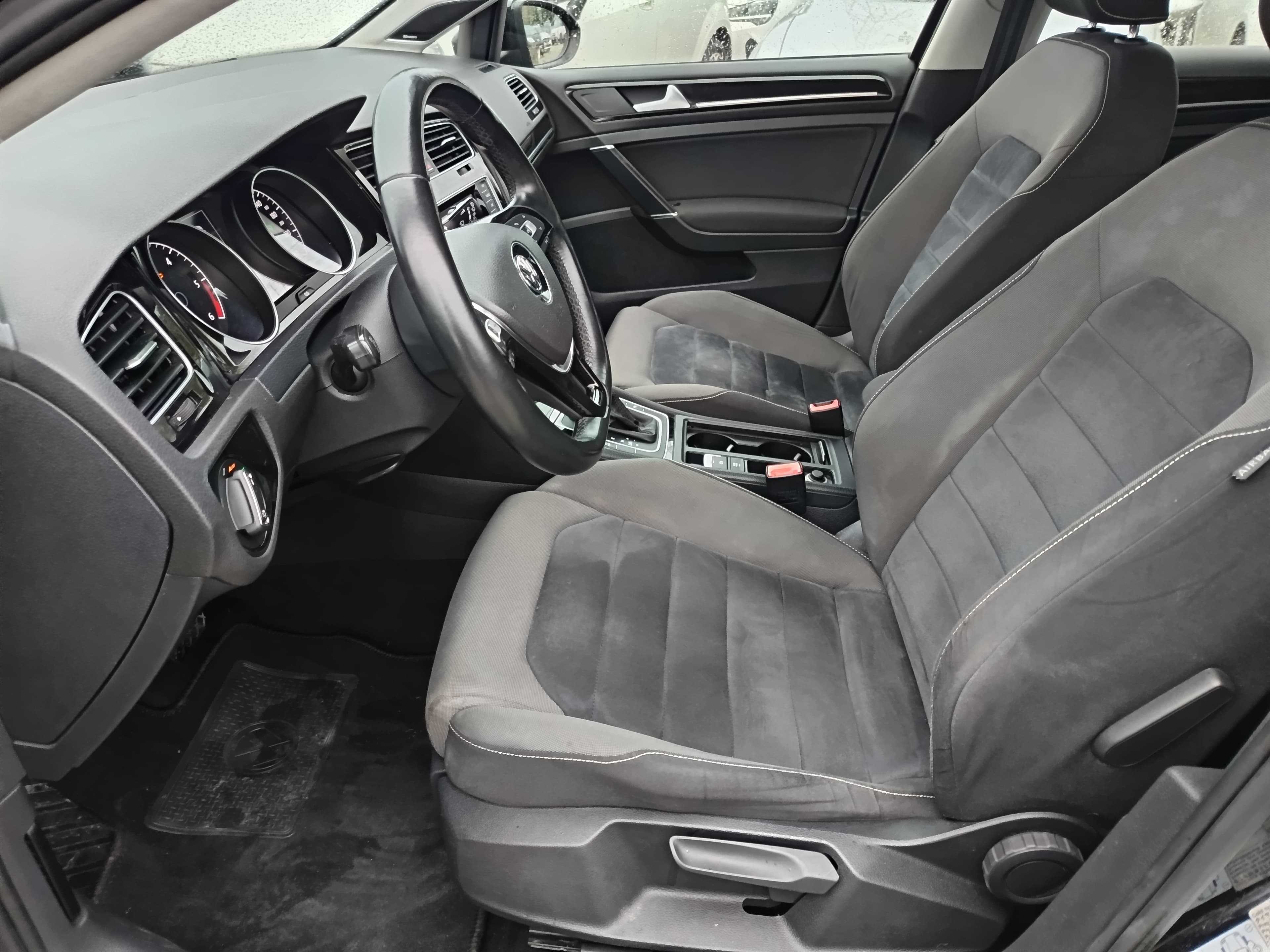 Volkswagen Golf · Ano 2014 — image 32