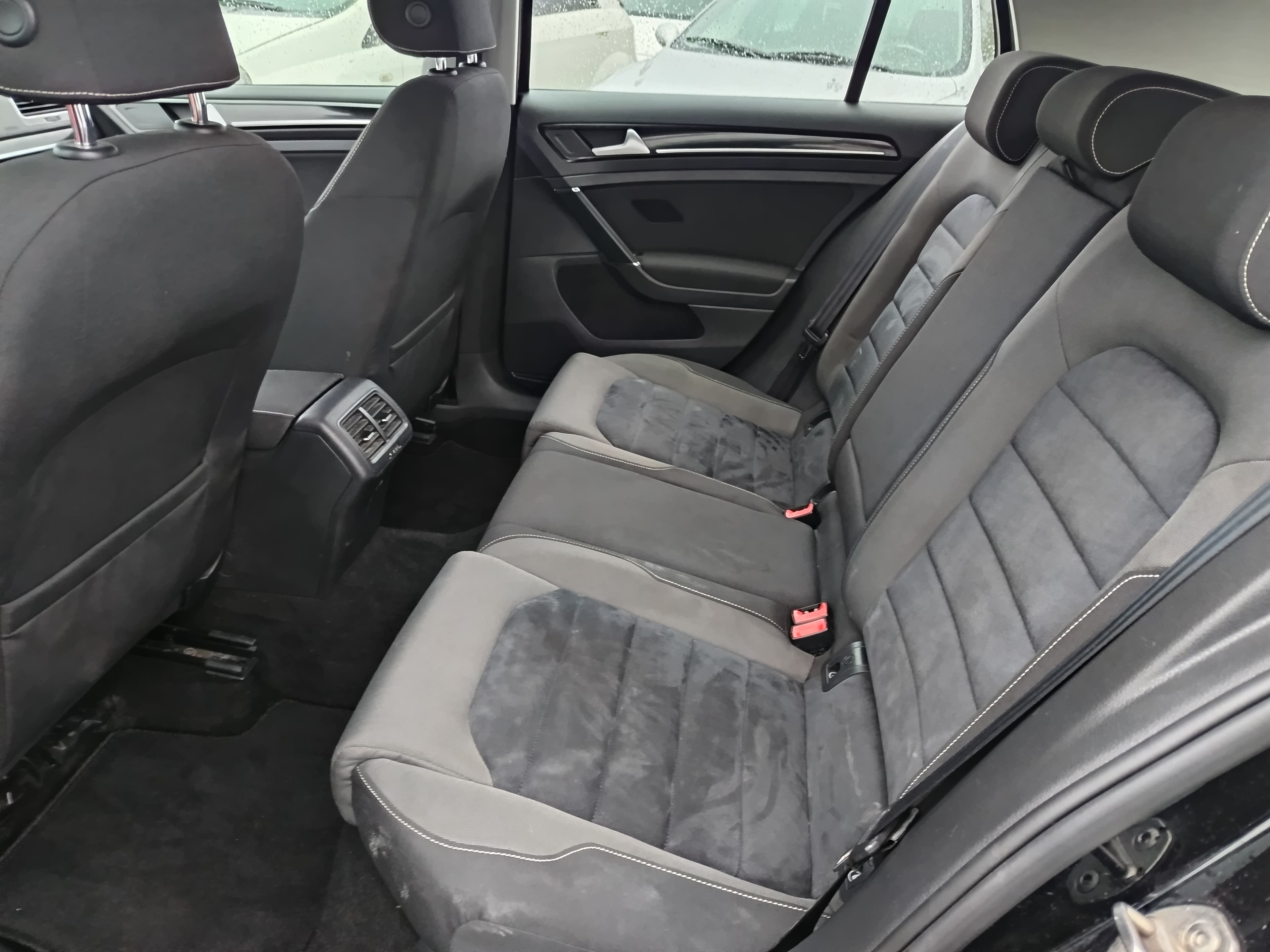 Volkswagen Golf · Ano 2014 — image 29