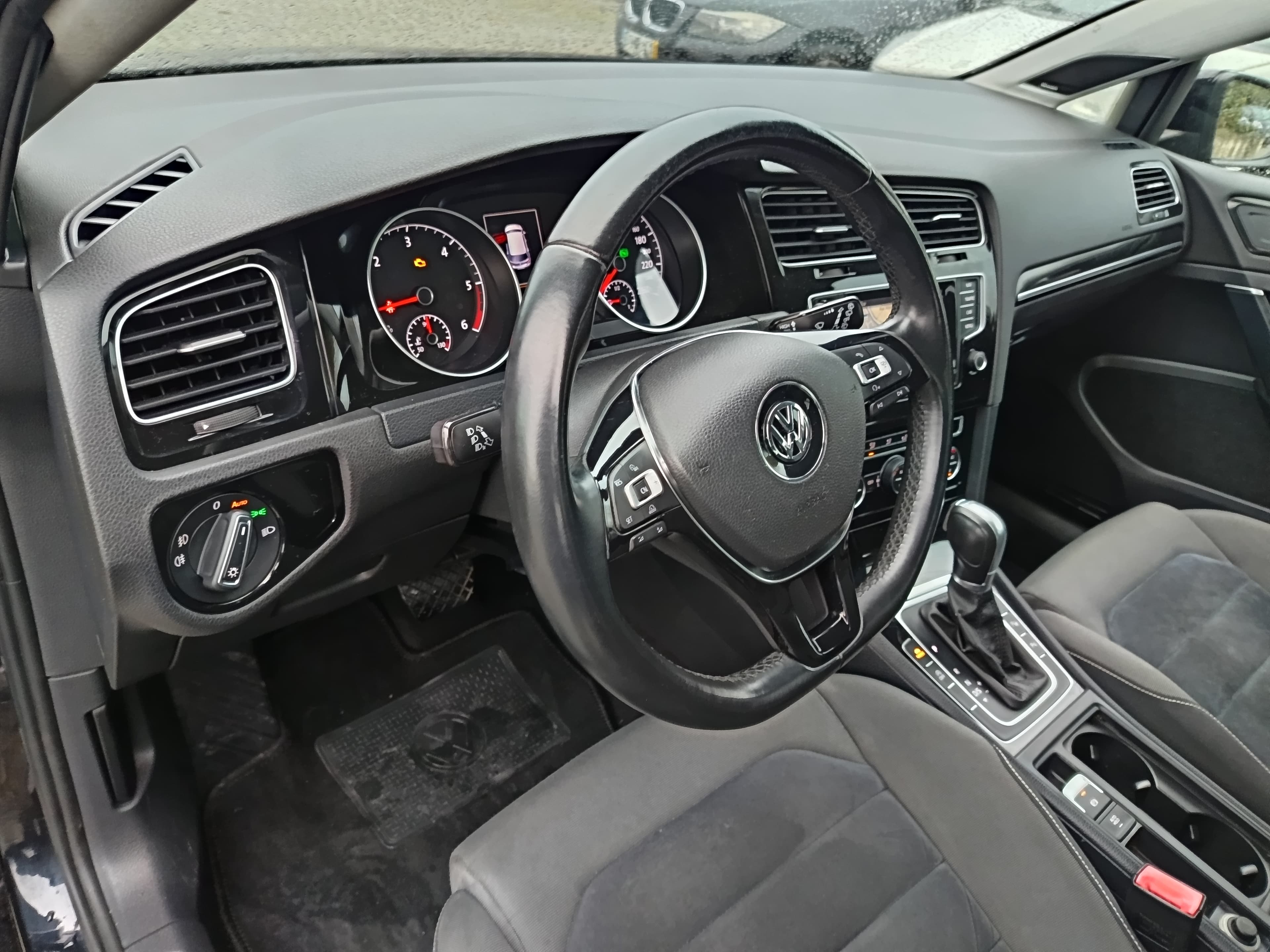 Volkswagen Golf · Ano 2014 — image 34