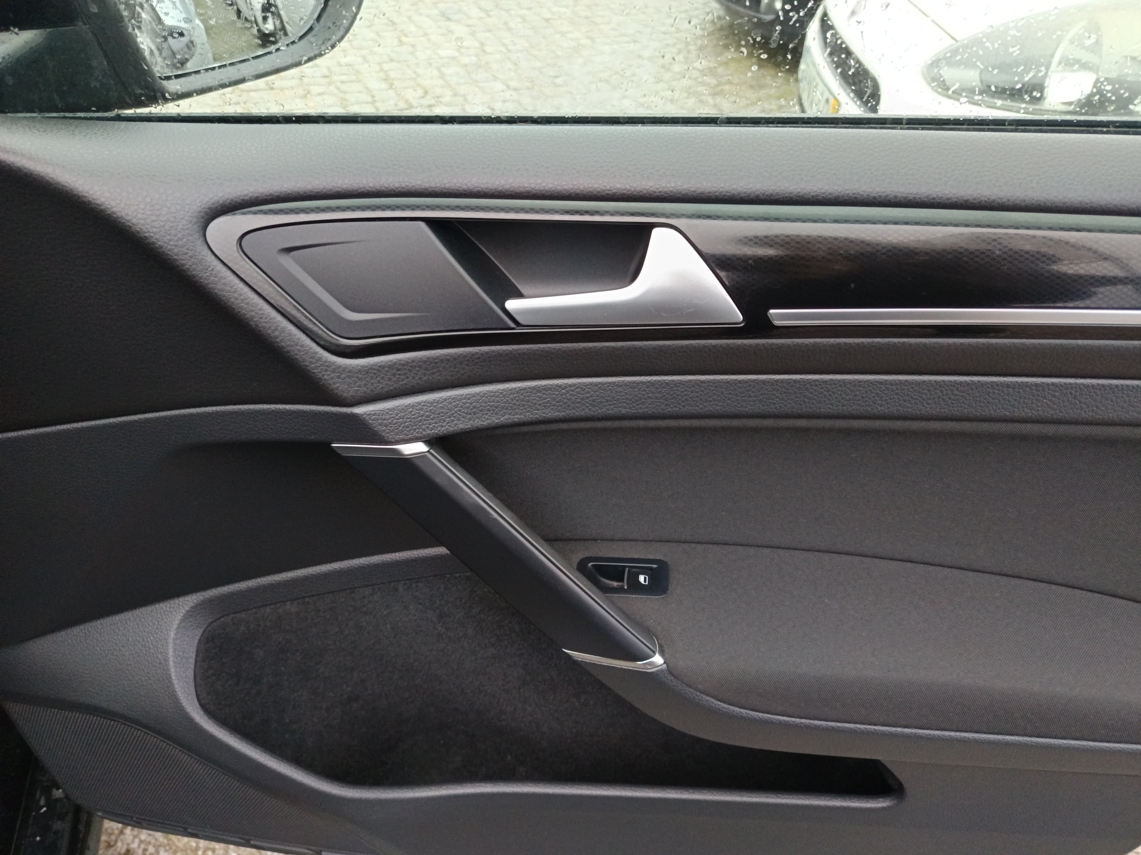 Volkswagen Golf · Ano 2014 — image 25