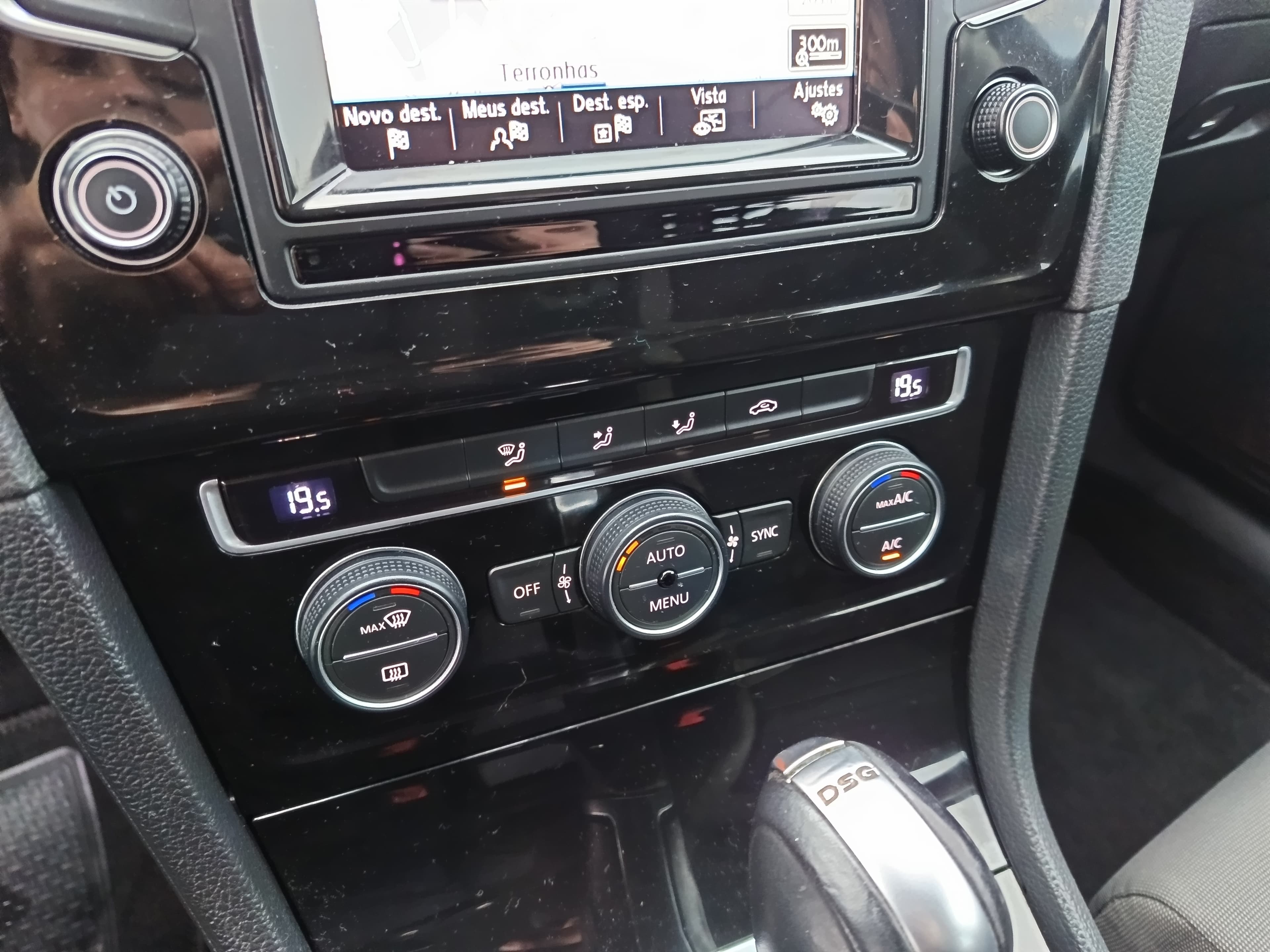 Volkswagen Golf · Ano 2014 — image 37