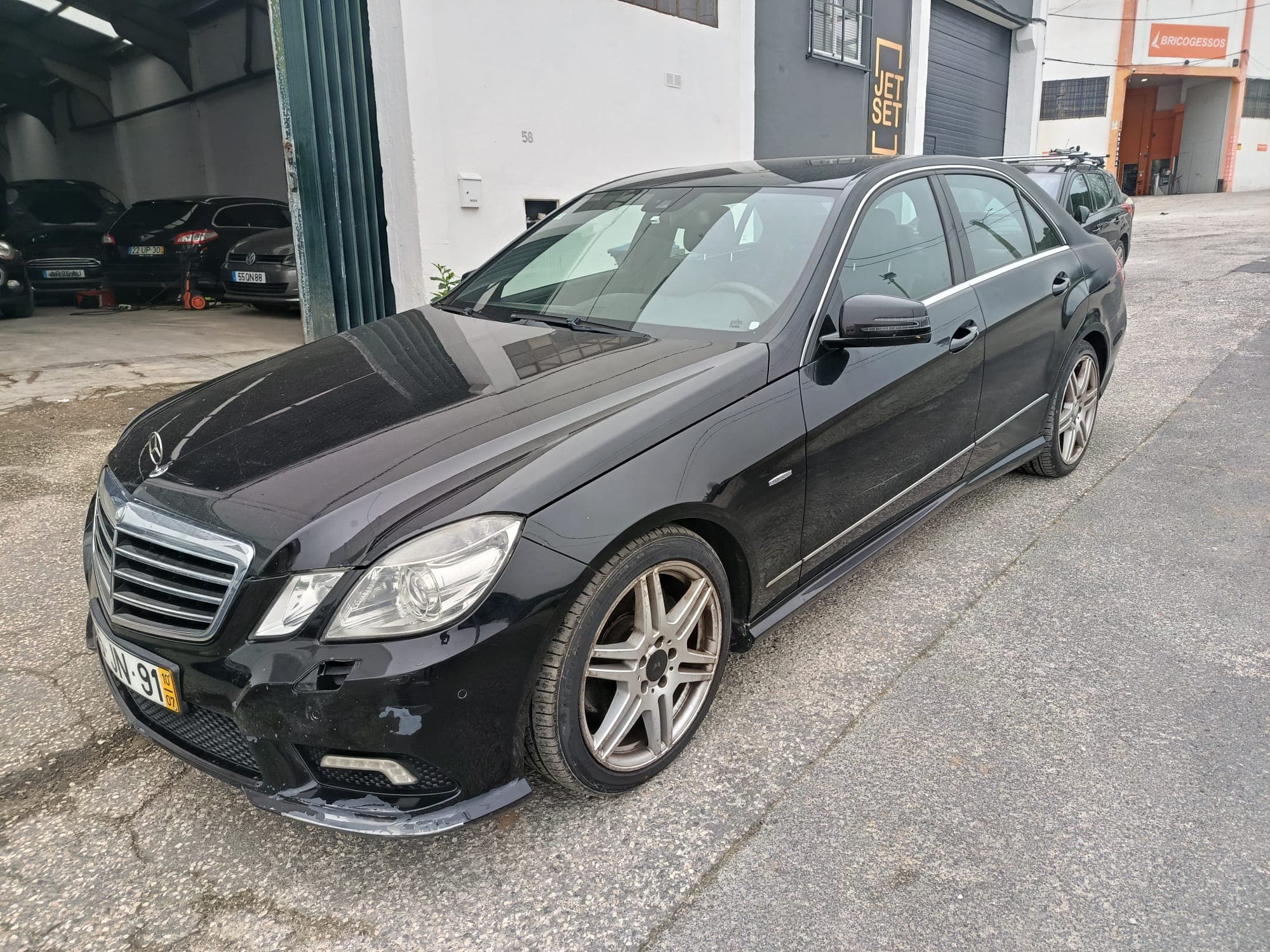 Mercedes-Benz E 250 CDI Kit AMG · Ano 2010 — imagem 1