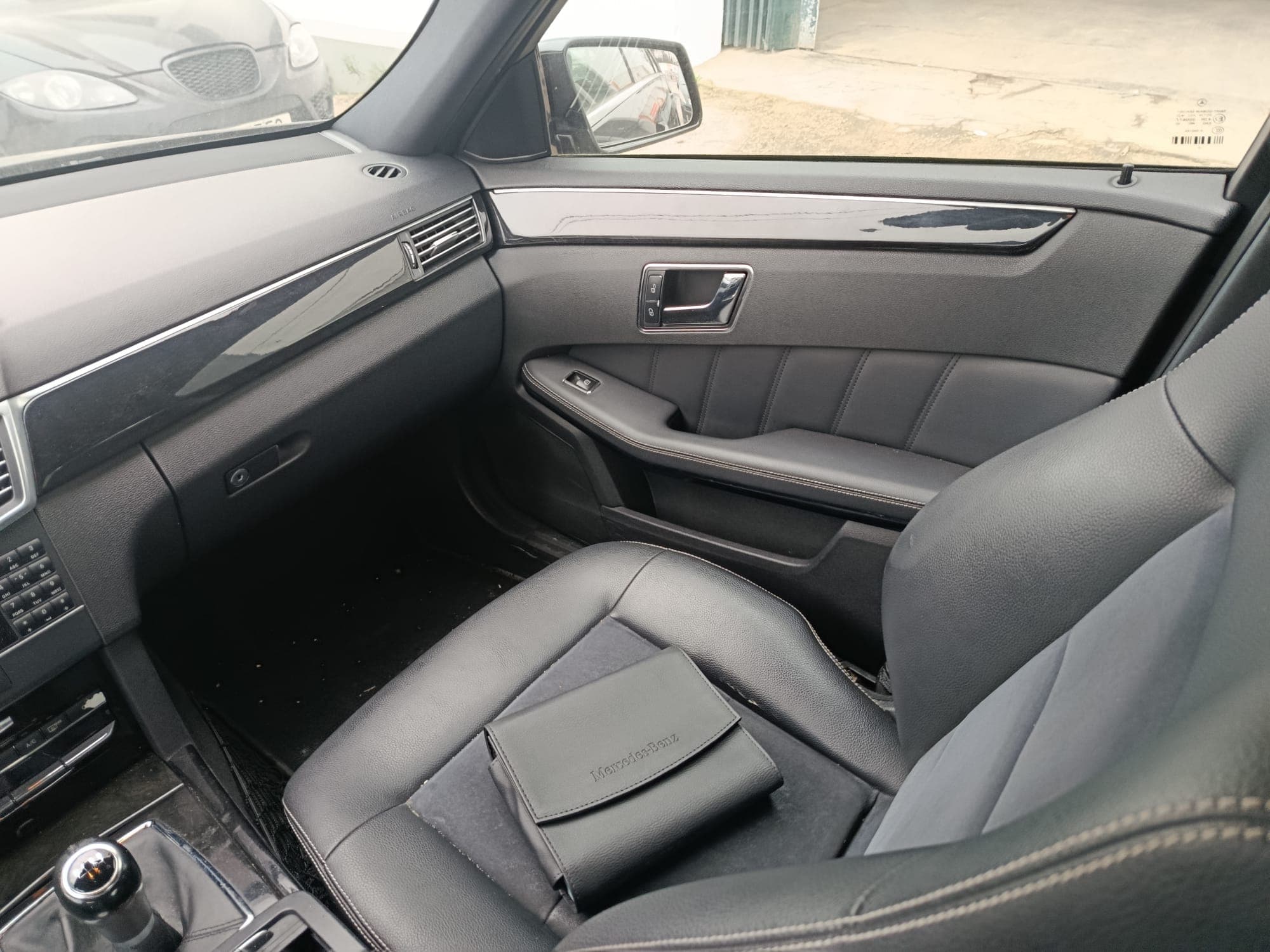 Mercedes-Benz E 250 CDI Kit AMG · Ano 2010 — imagem 26