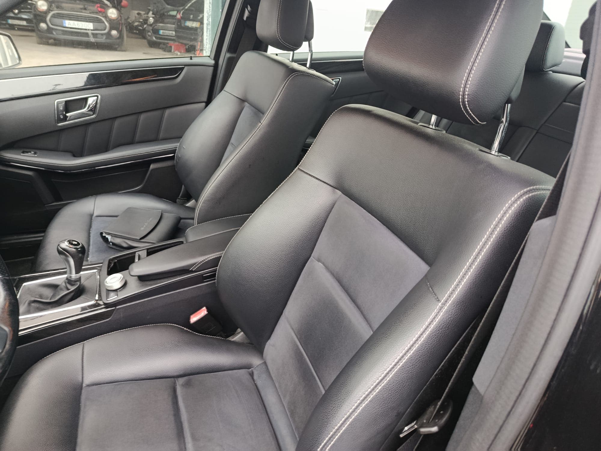 Mercedes-Benz E 250 CDI Kit AMG · Ano 2010 — imagem 18