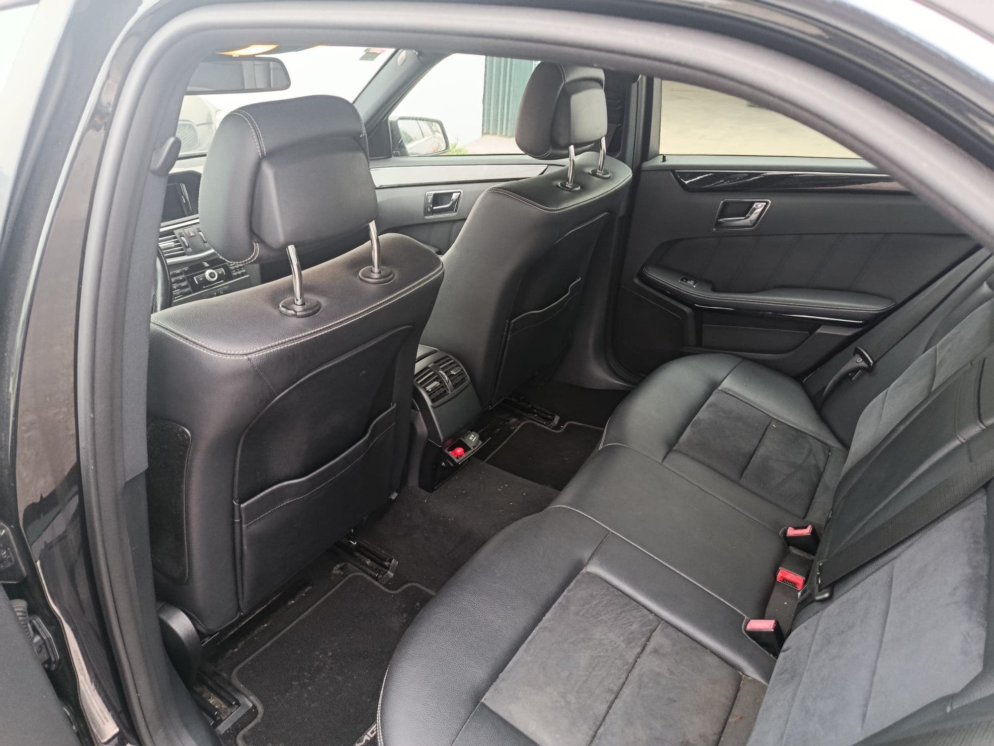 Mercedes-Benz E 250 CDI Kit AMG · Ano 2010 — imagem 27