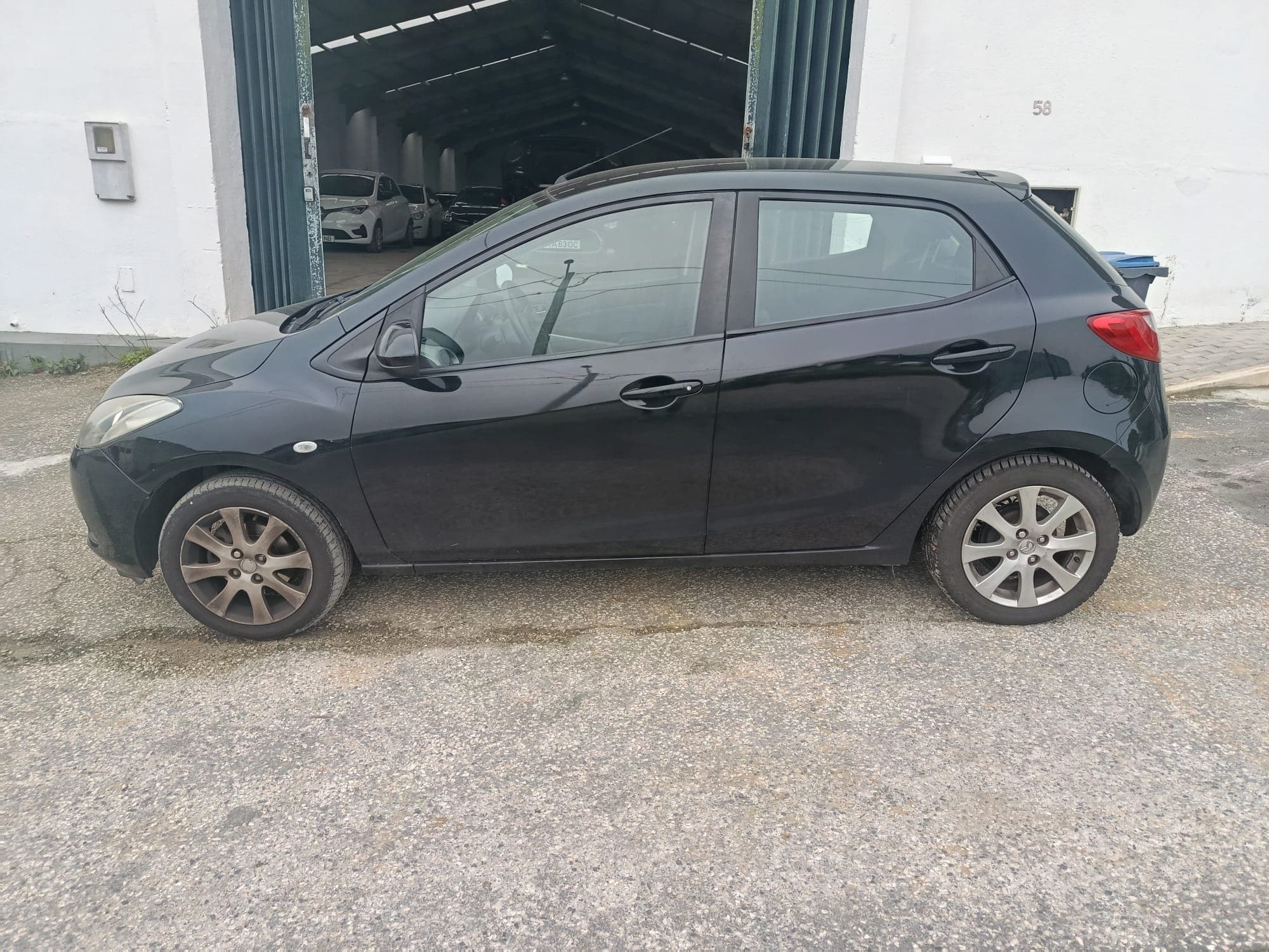 Mazda 2 · Ano 2010 — image 6