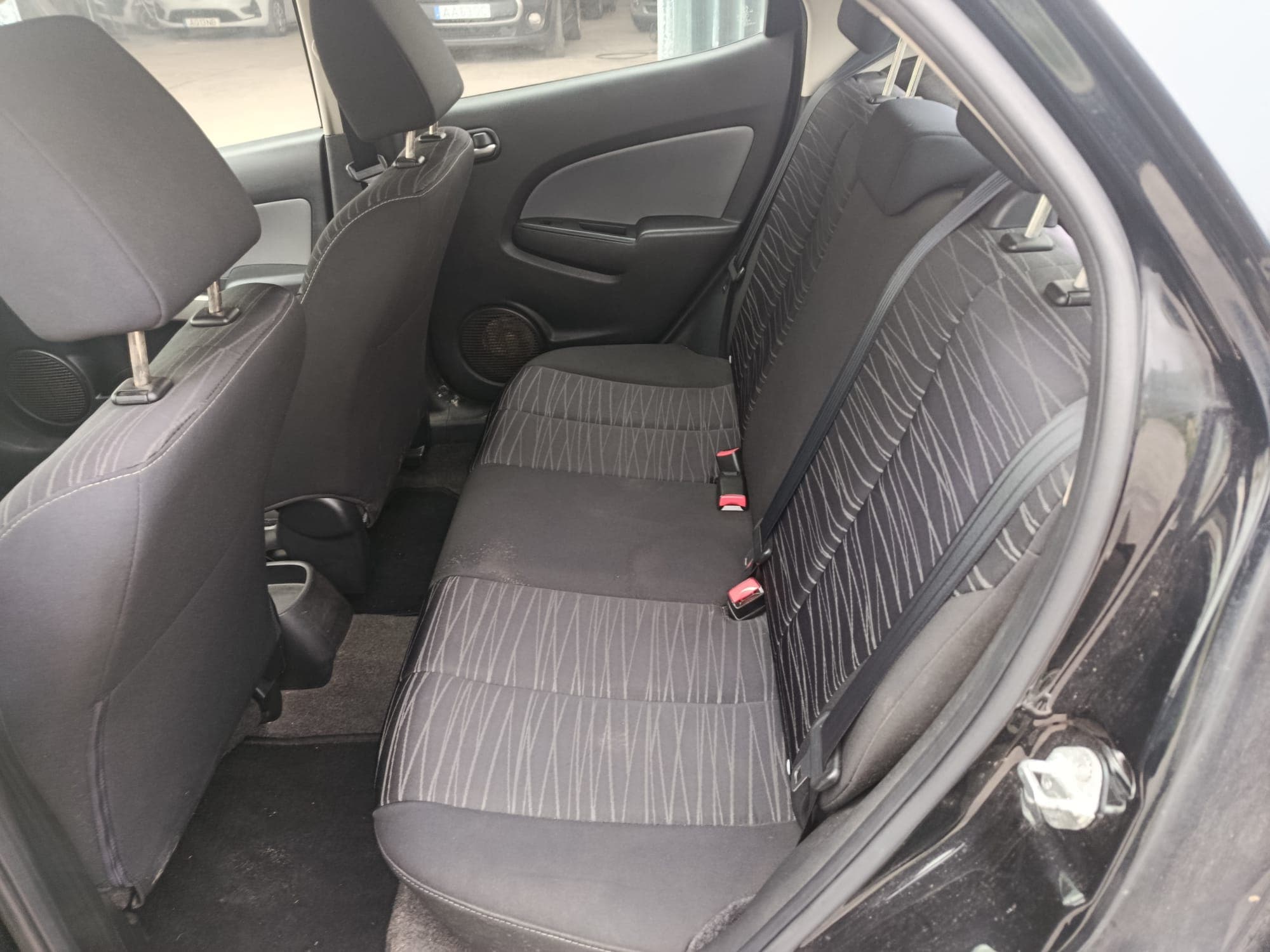 Mazda 2 · Ano 2010 — image 17