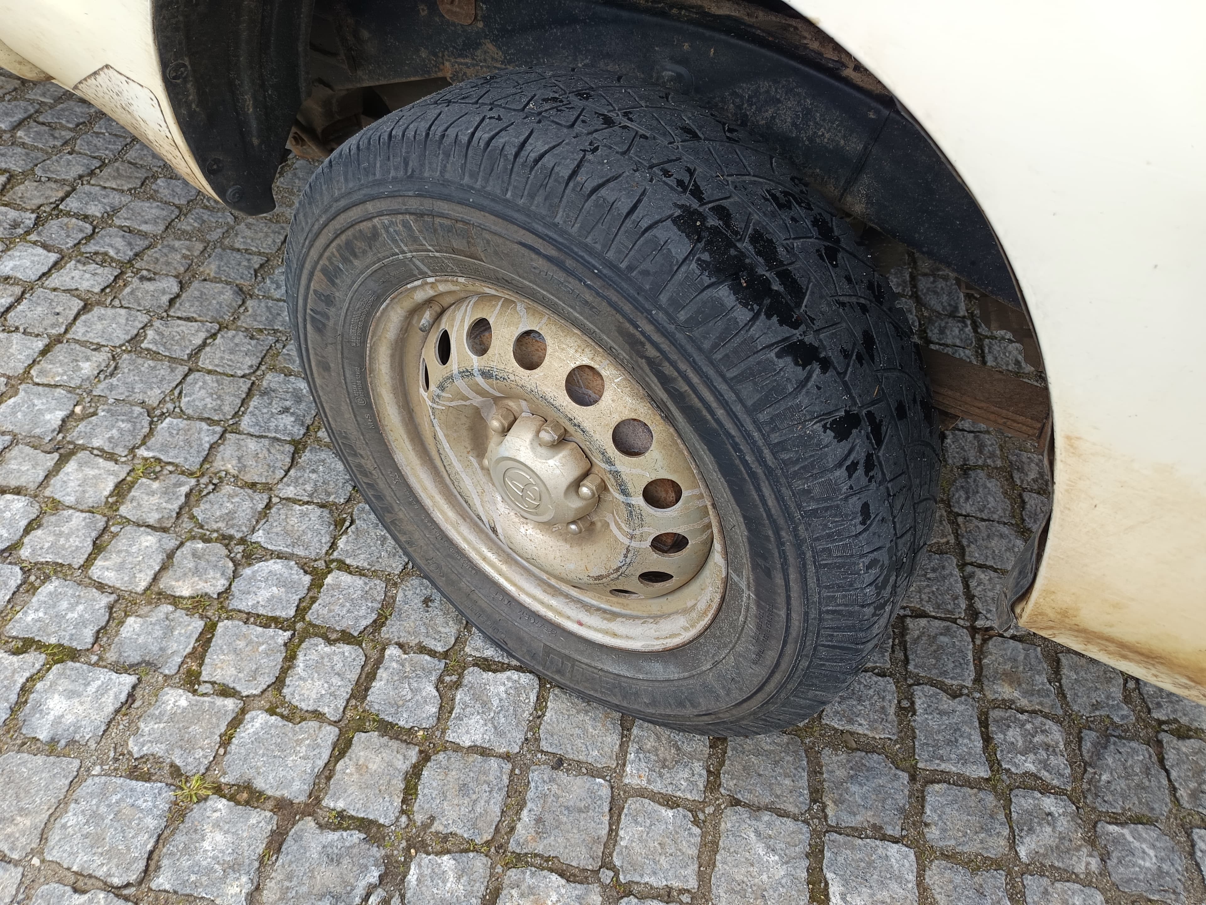 Toyota Hilux · Ano 2015 — image 12