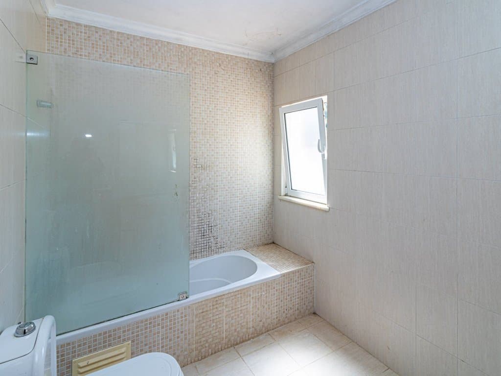 Moradia V2 + Terreno · Tavira, Faro — image 10