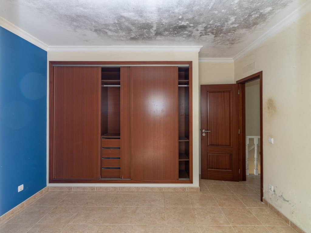 Moradia V2 + Terreno · Tavira, Faro — image 12