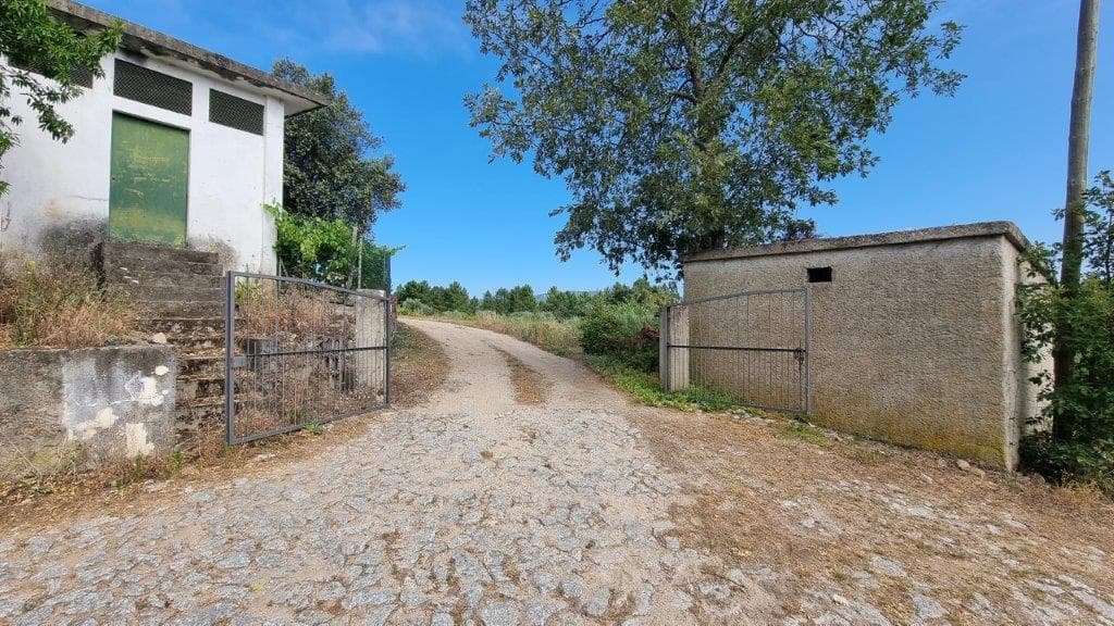 Proporção de 1/3 de Terreno · Oura, Chaves — imagem 3