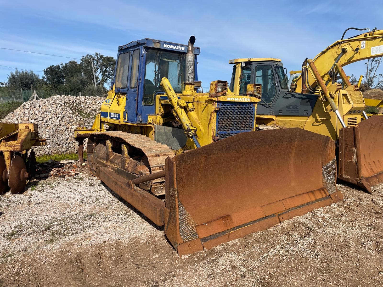 Bulldozer Komatsu D60A-8 — image 3