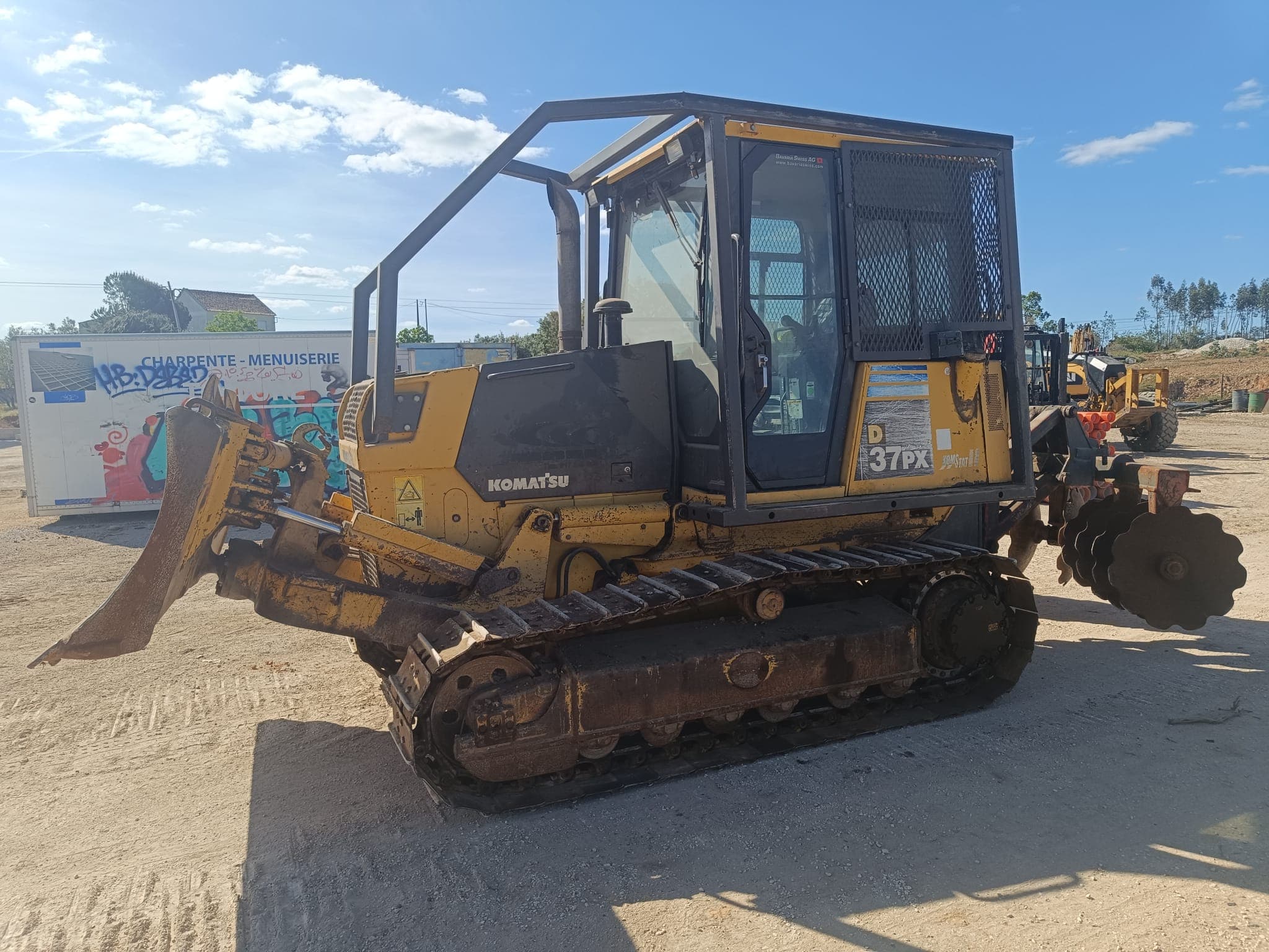 Bulldozer Komatsu D37PX-21 · Ano 2004 — imagem 2