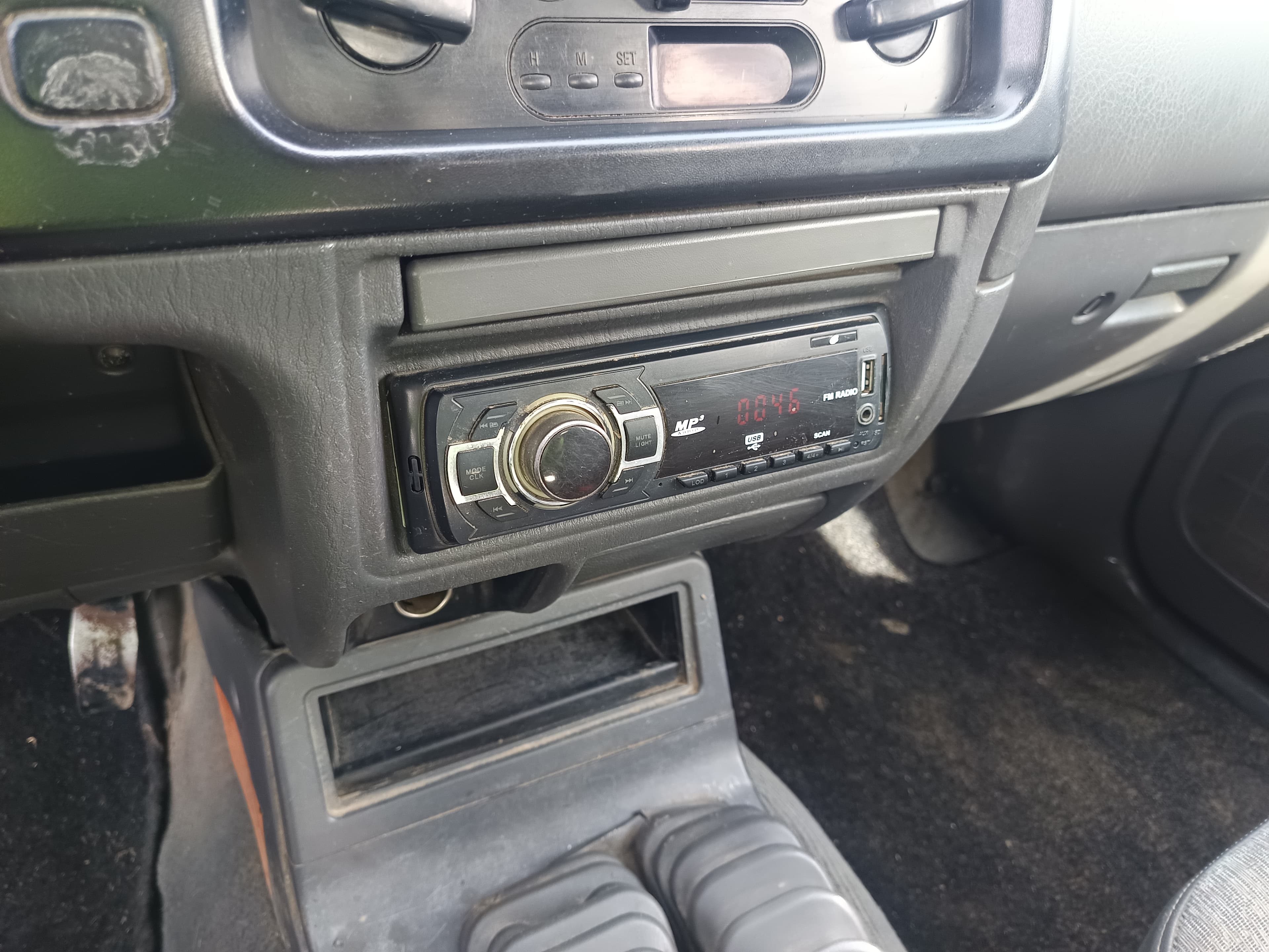 Mitsubishi L200 · Ano 1998 — image 38