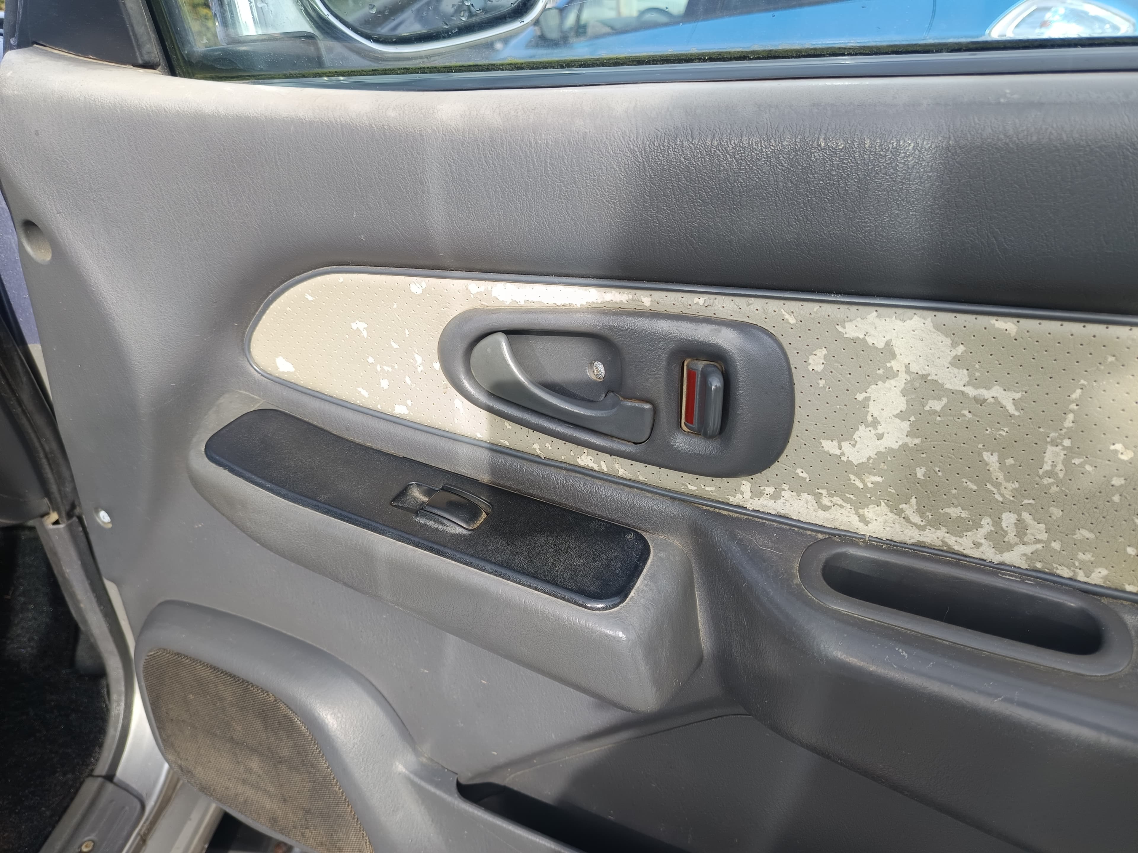 Mitsubishi L200 · Ano 1998 — image 26