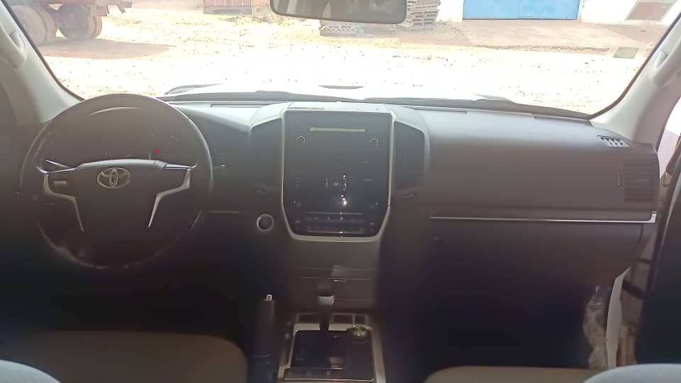 Toyota Land Cruiser LC200 — imagem 5