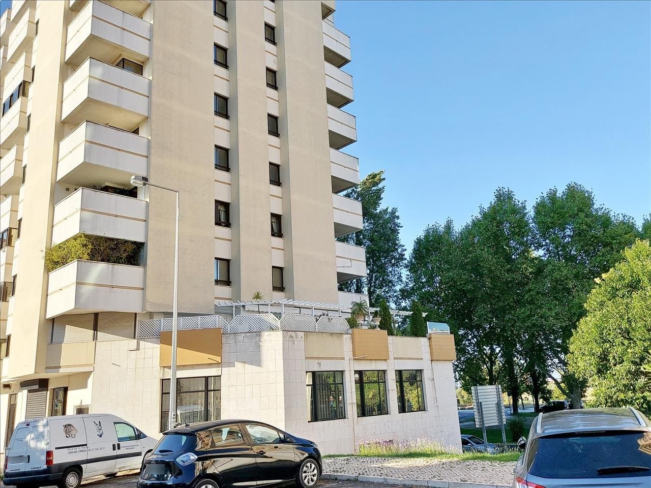Direito à Raiz de Apartamento T6 · Areeiro, Lisboa — imagem 9