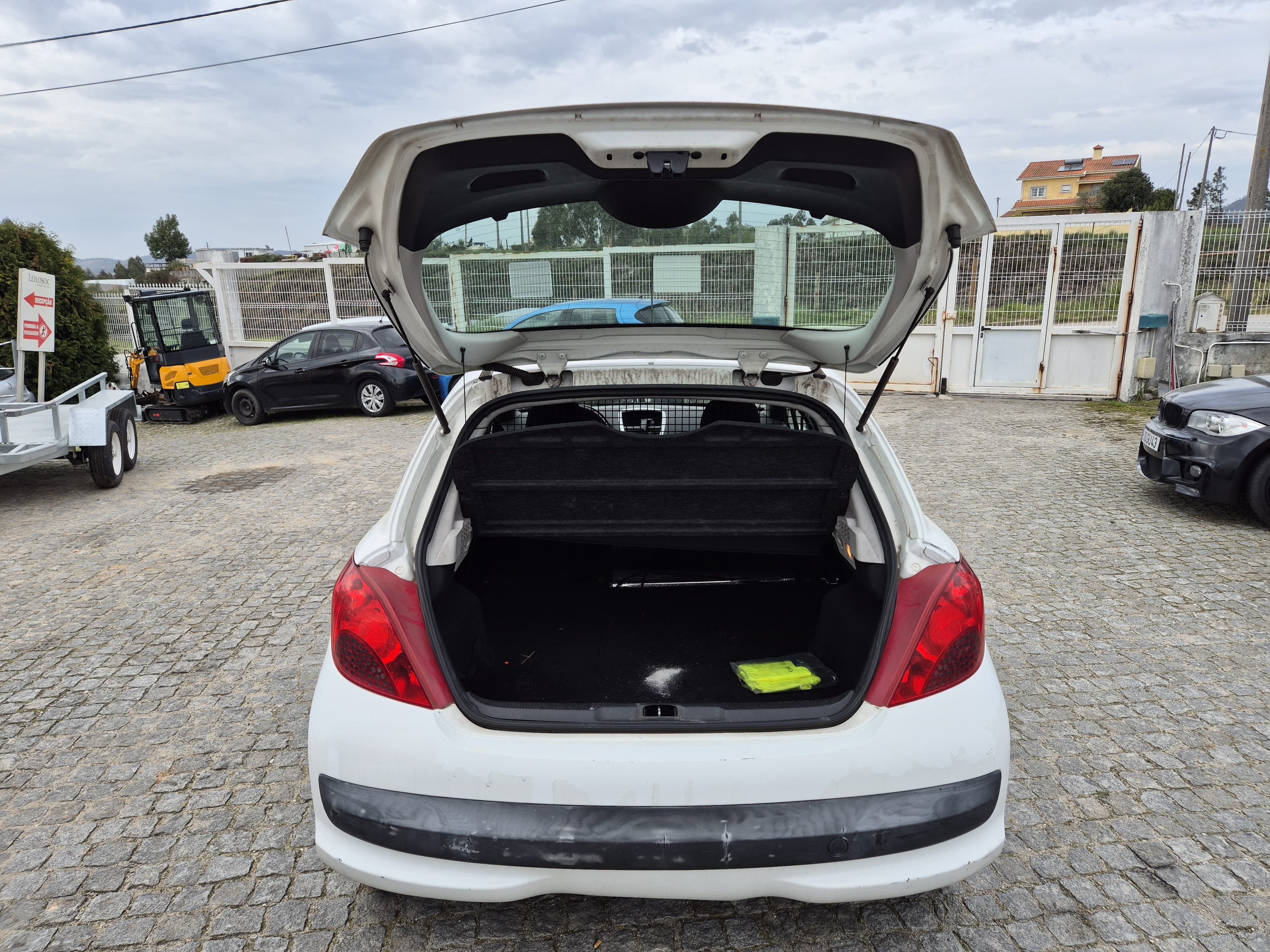 Peugeot 207 · Ano 2009 — imagem 7