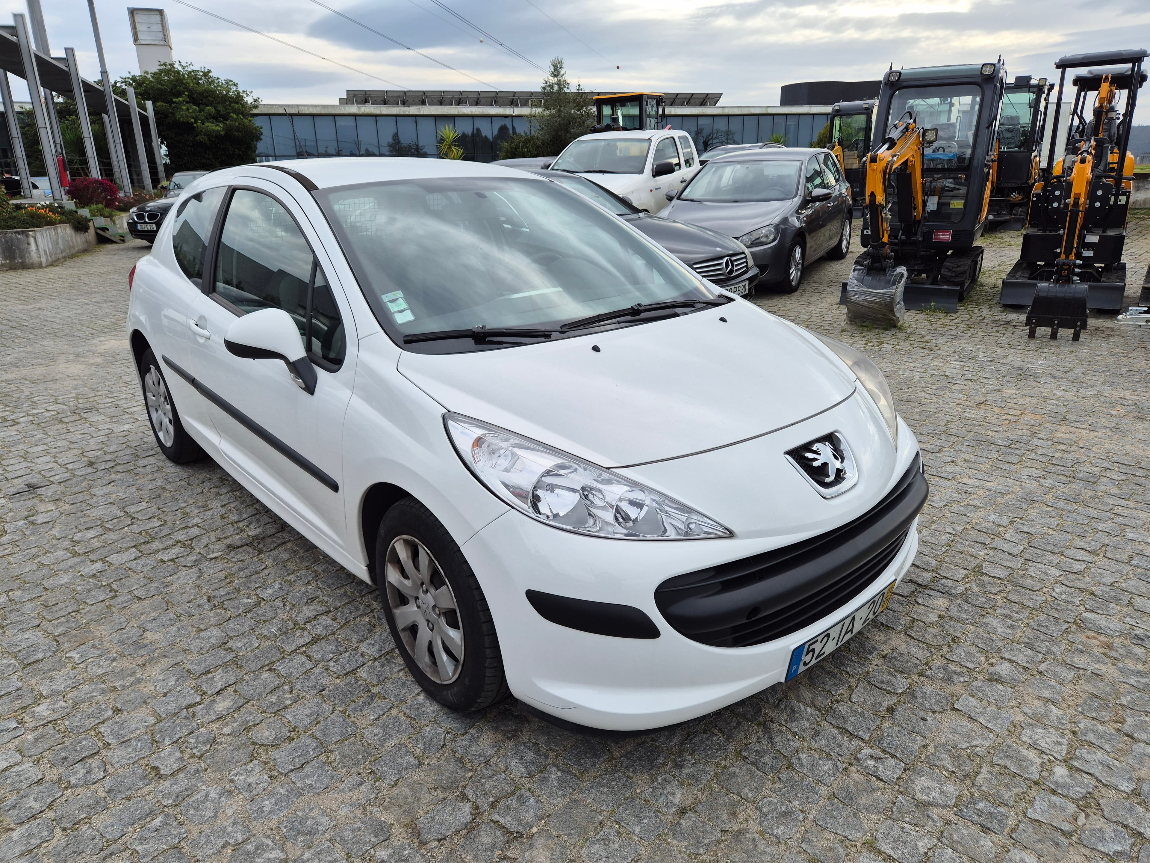 Peugeot 207 · Ano 2009 — imagem 3
