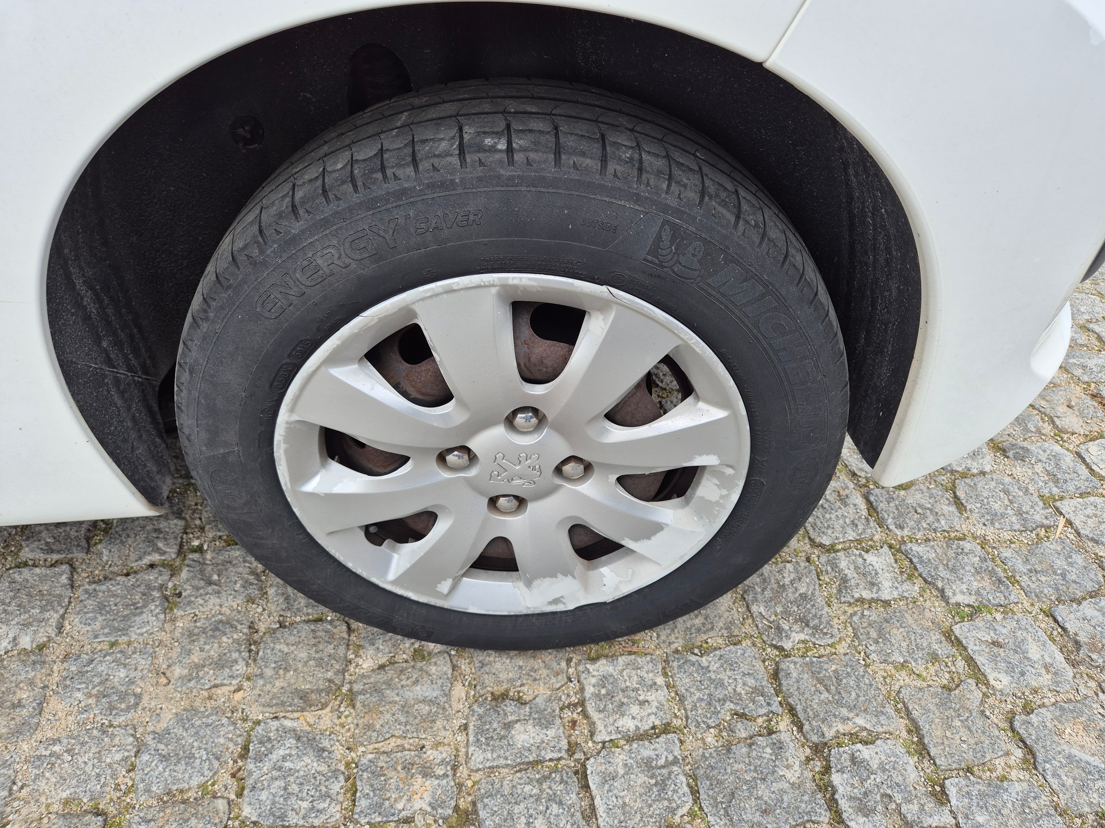 Peugeot 207 · Ano 2009 — imagem 9