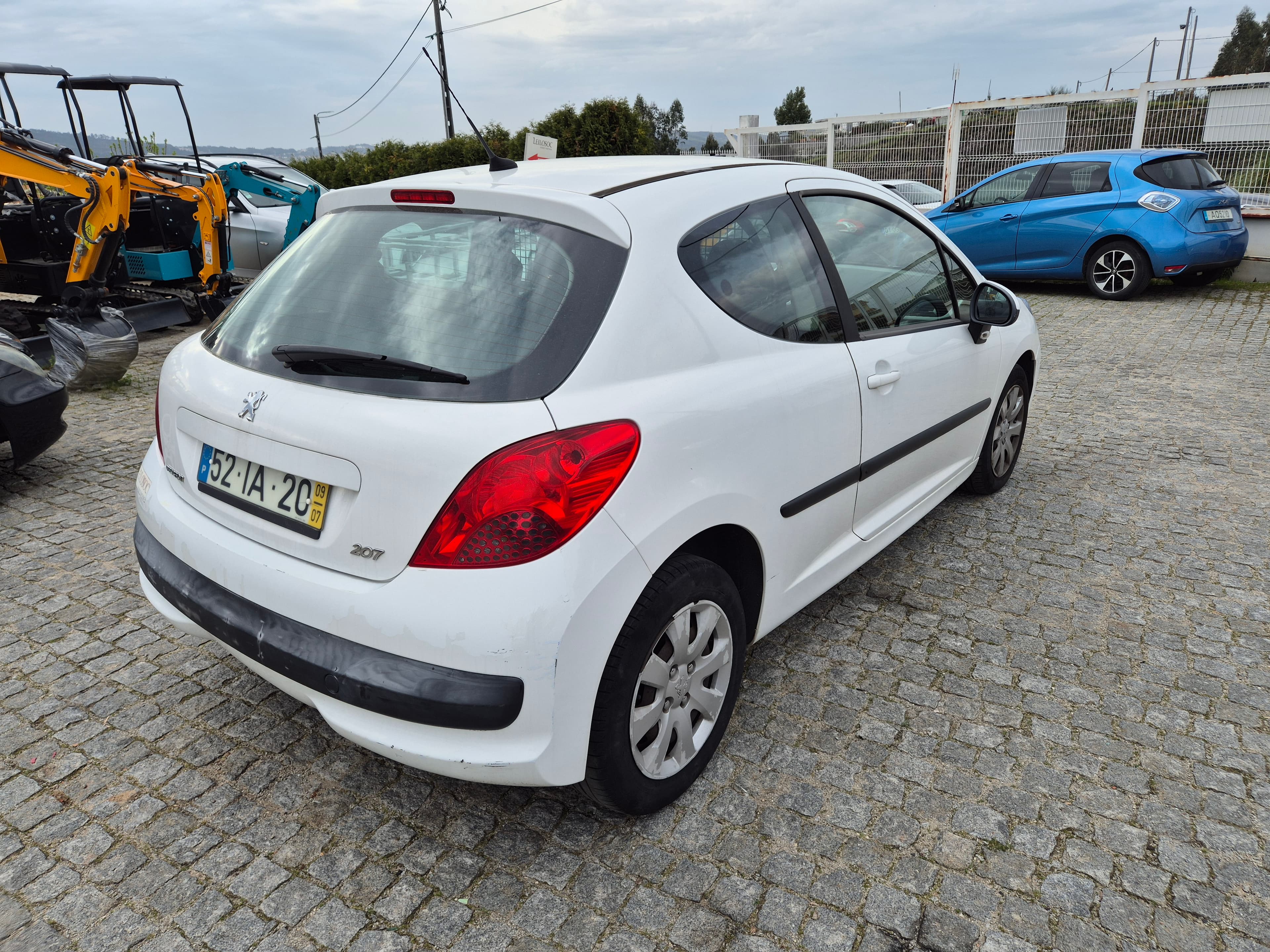 Peugeot 207 · Ano 2009 — imagem 4