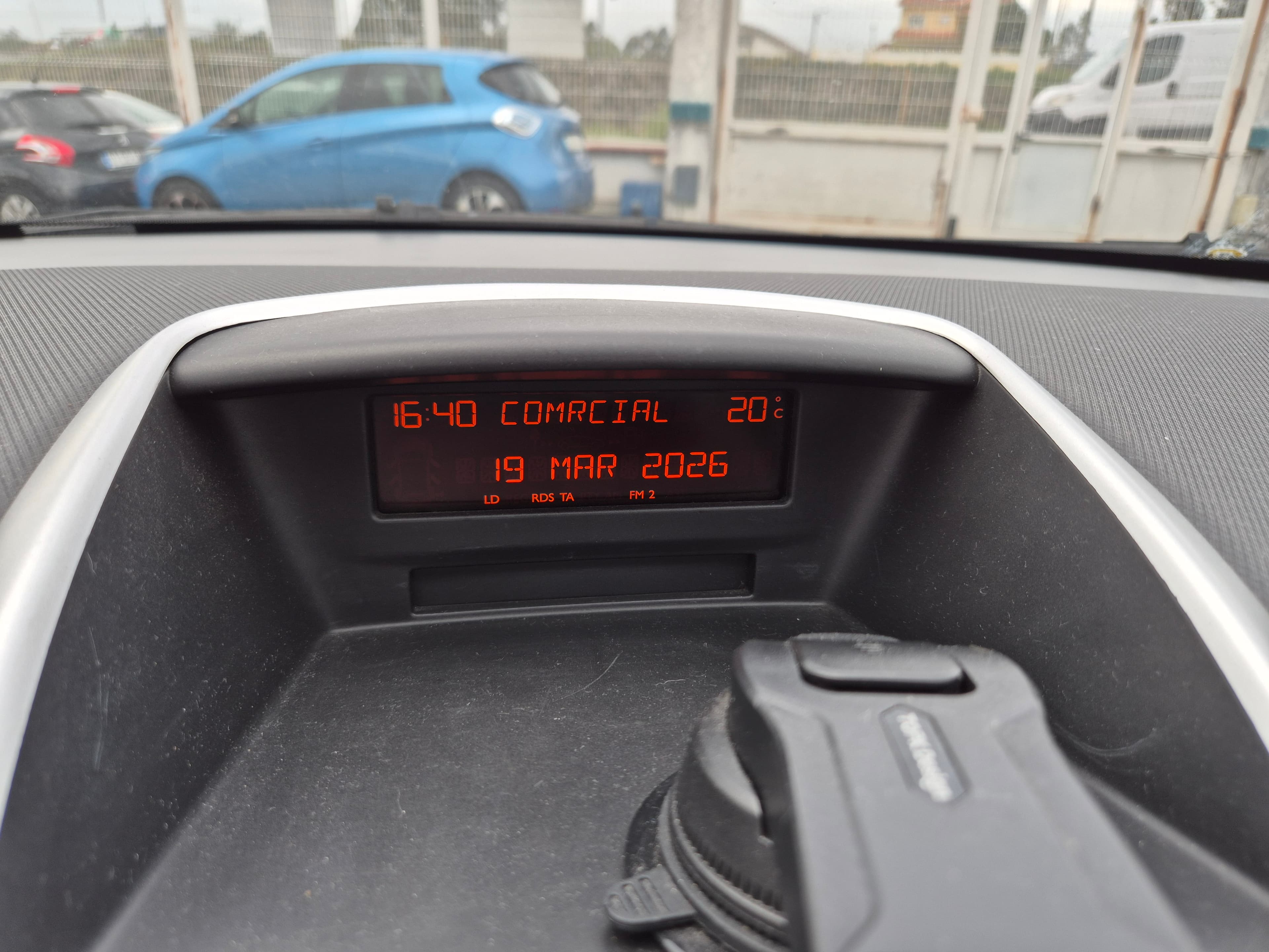 Peugeot 207 · Ano 2009 — imagem 32