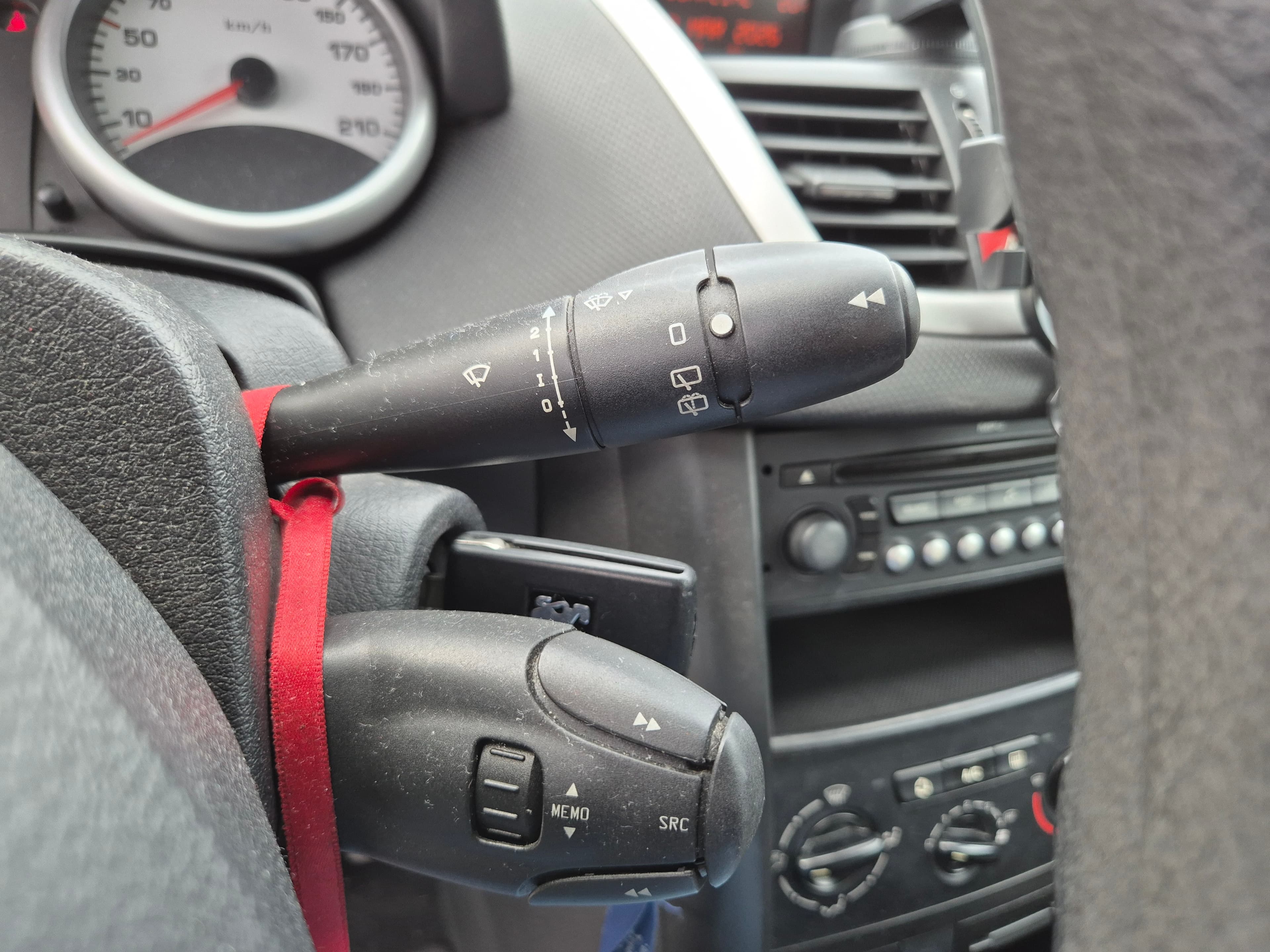 Peugeot 207 · Ano 2009 — imagem 24
