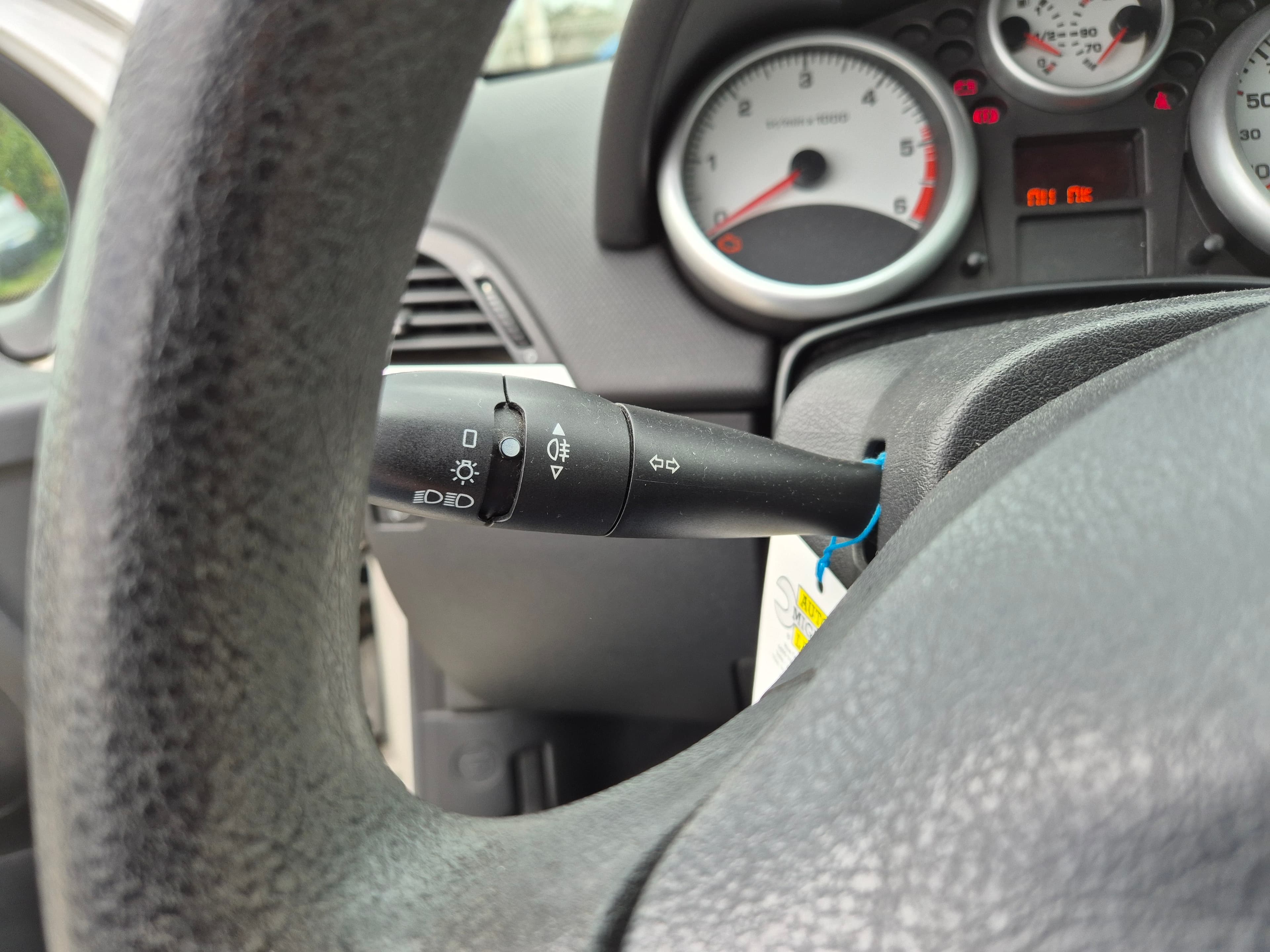Peugeot 207 · Ano 2009 — imagem 23
