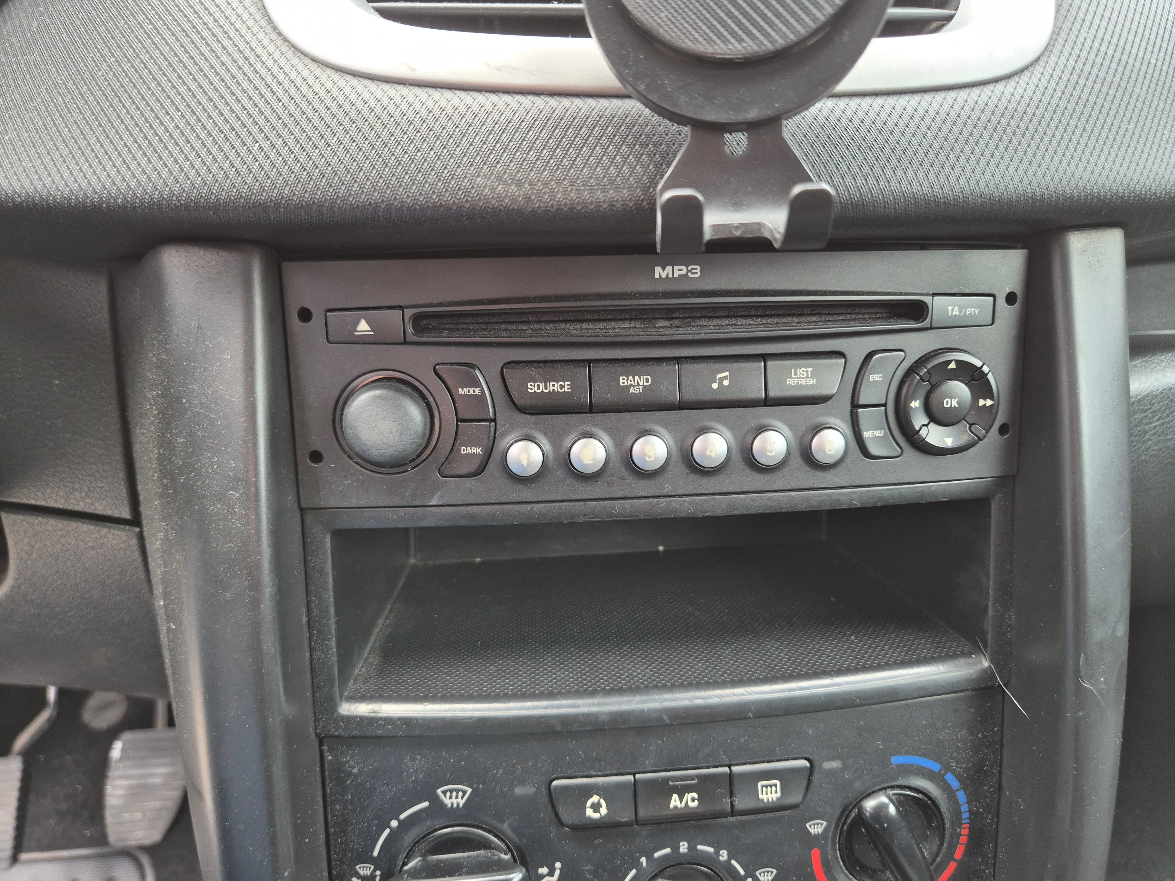 Peugeot 207 · Ano 2009 — imagem 31