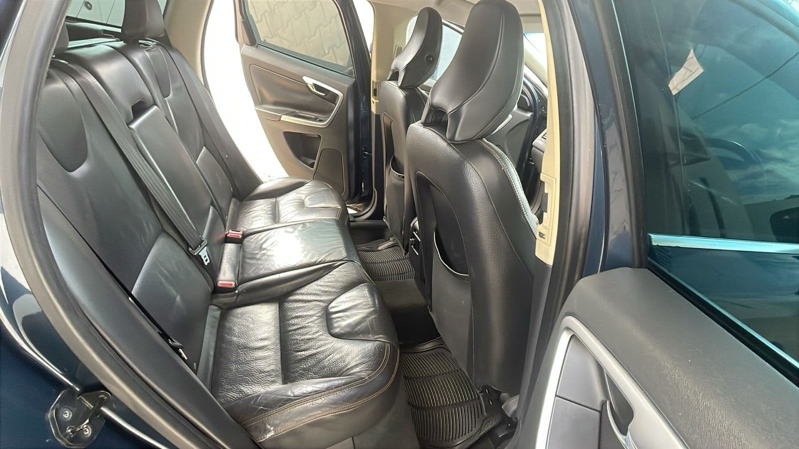 Volvo XC60 2,75m - 2010 — image 20