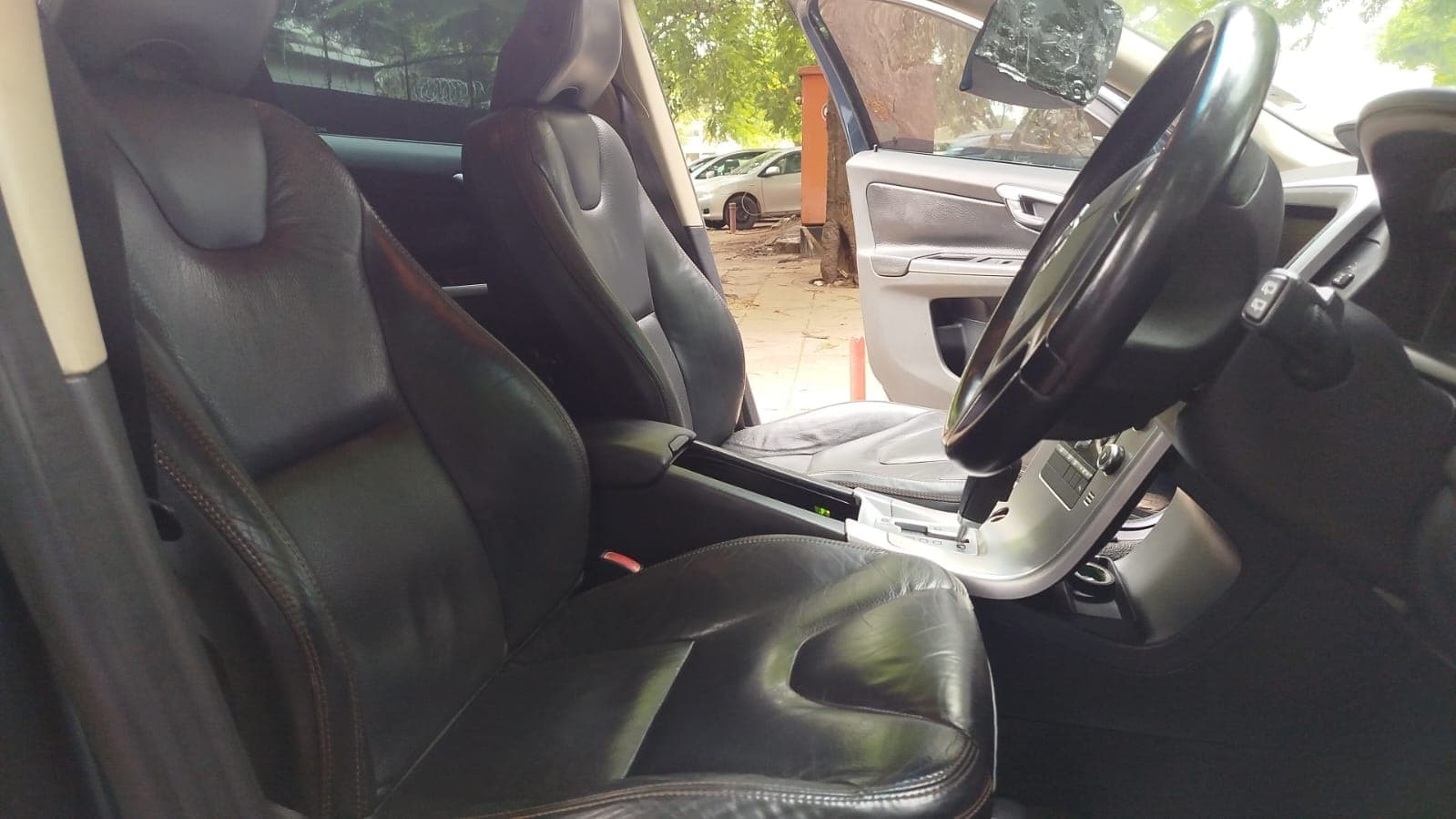Volvo XC60 2,75m - 2010 — image 10