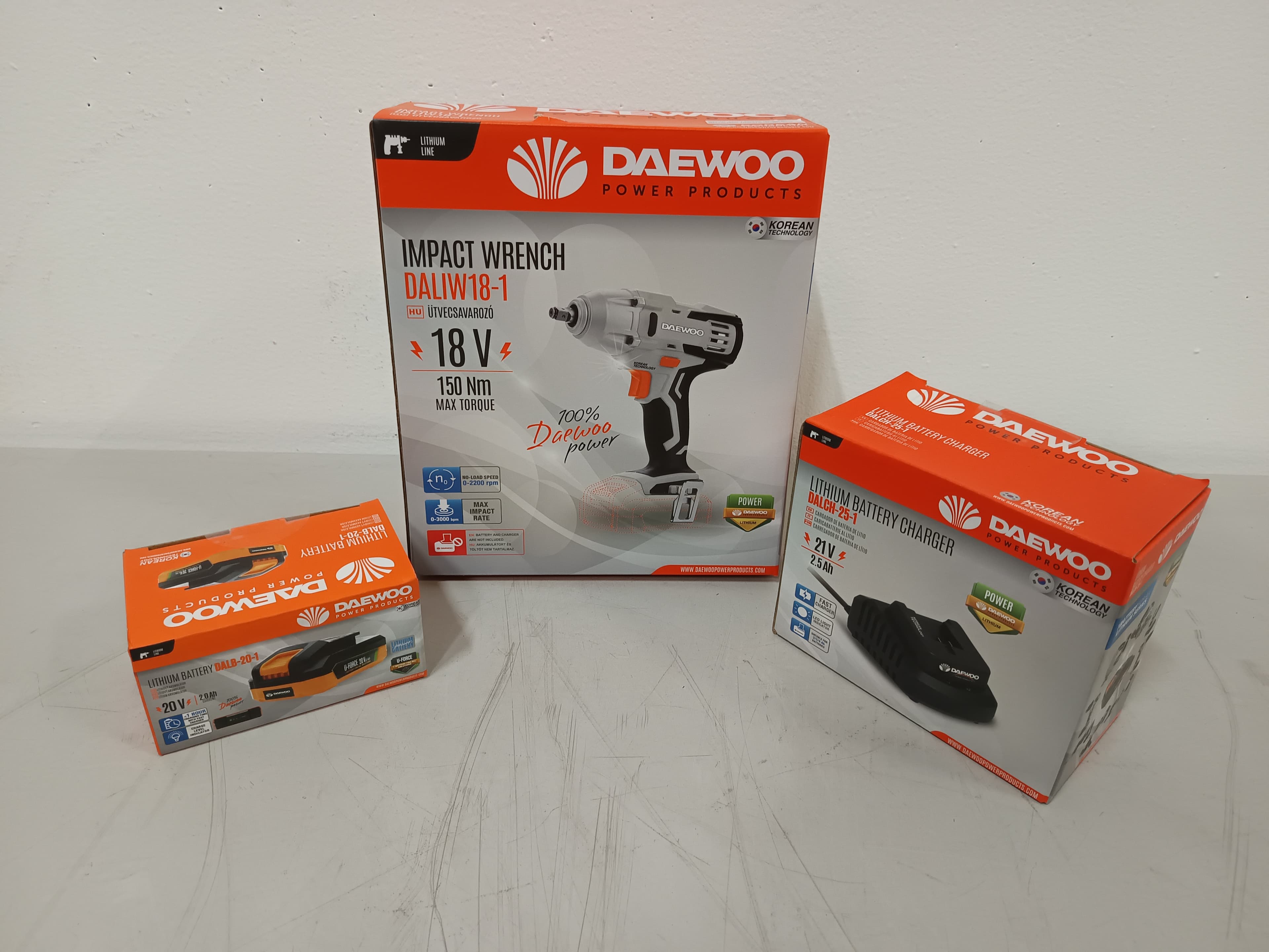 Berbequim de impacto Daewoo