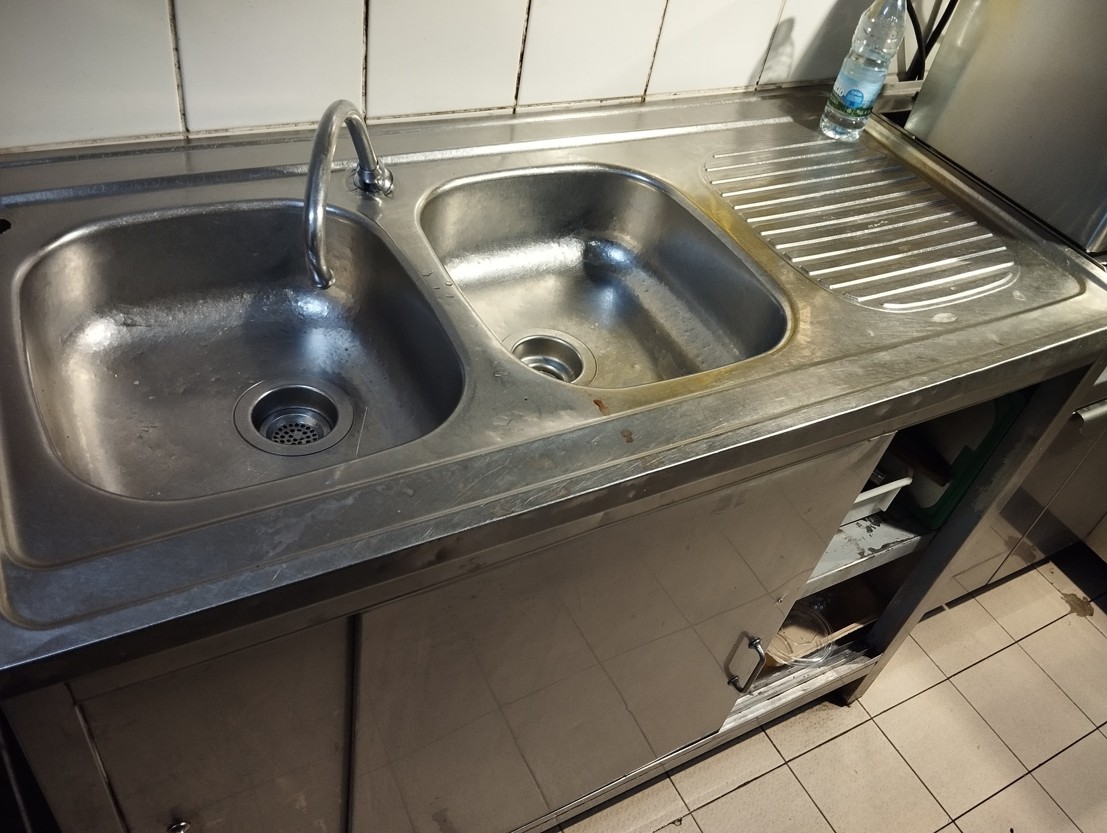 Hotel Equipment — image 3